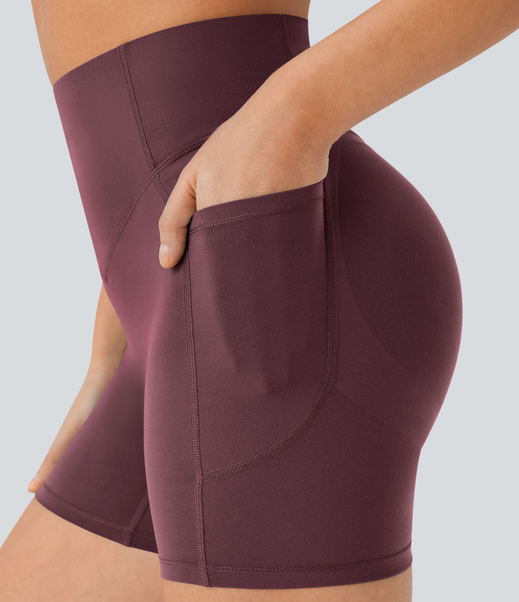 Short cycliste 12,5 cm d'entraînement gainant galbant taille haute avec effet scrunch et poches Halara UltraSculpt™