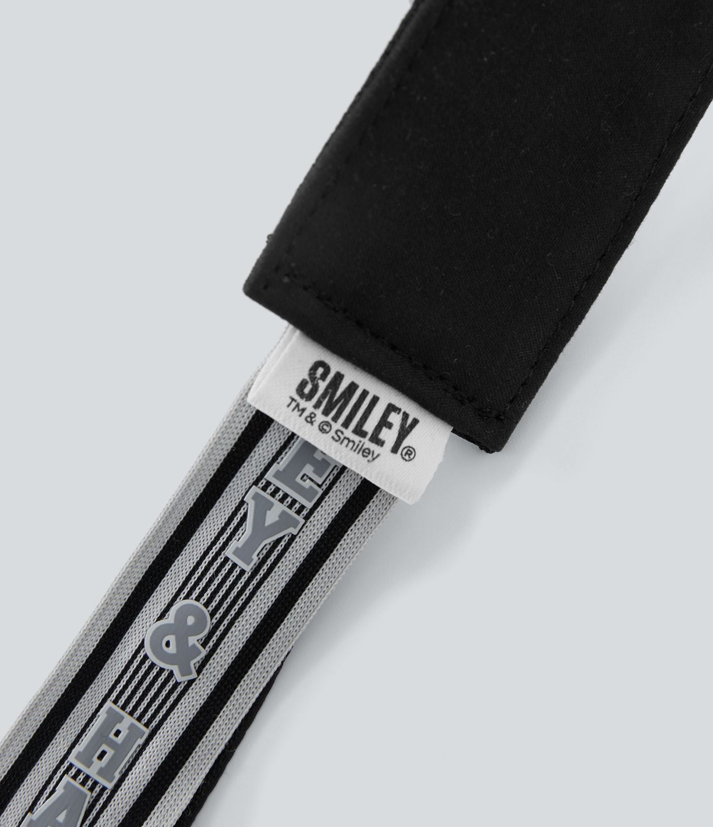 Casquette à visière brodée Halara X Smiley®