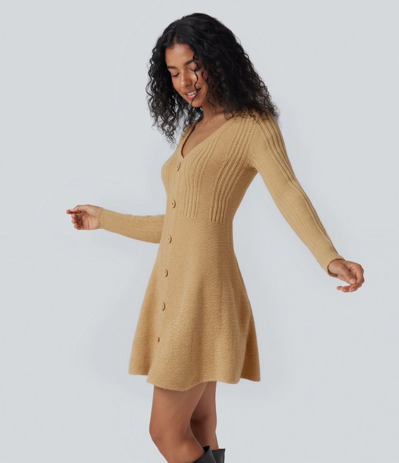 Robe pull courte col V manches longues