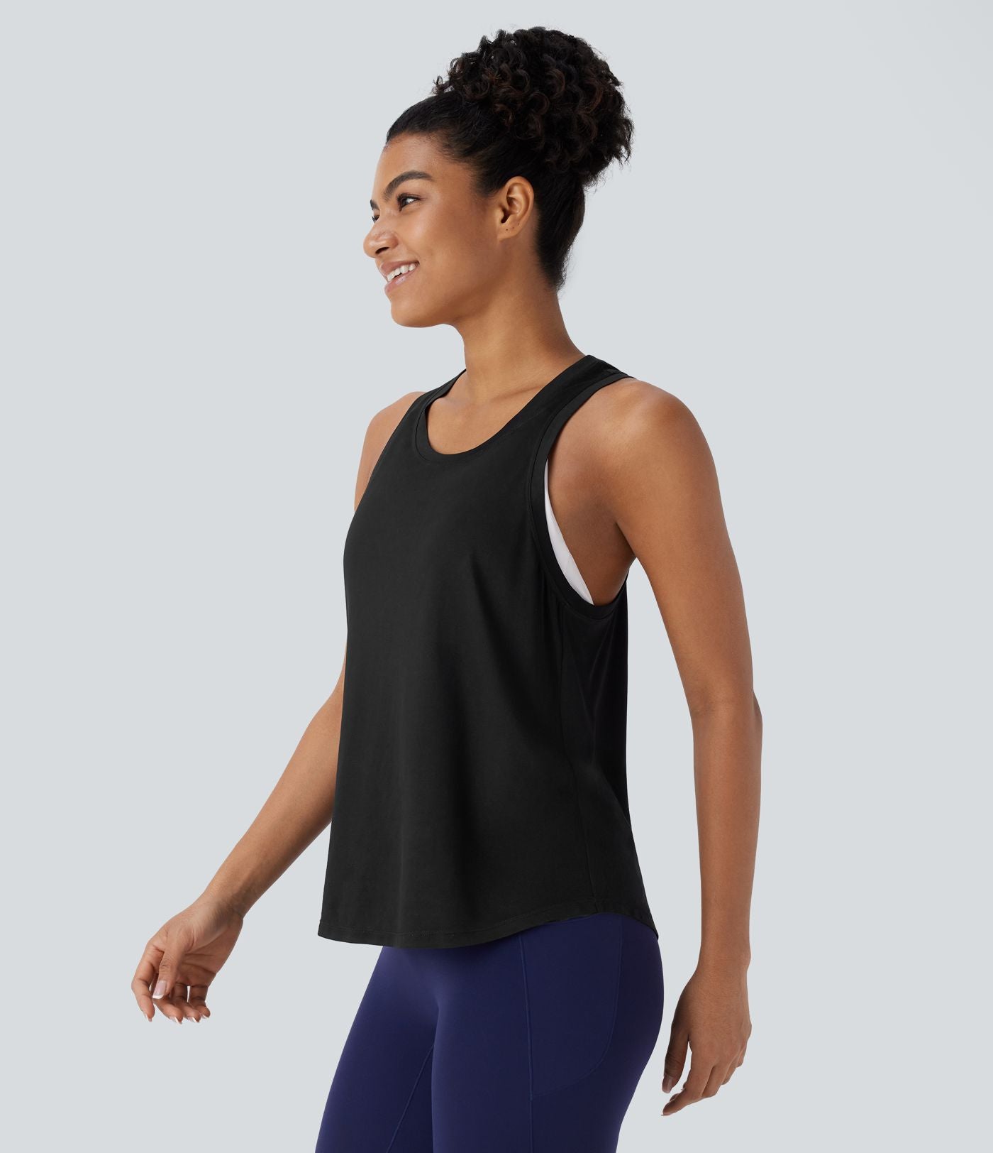 Haut de sport pour yoga à dos nageur et ourlet arrondi