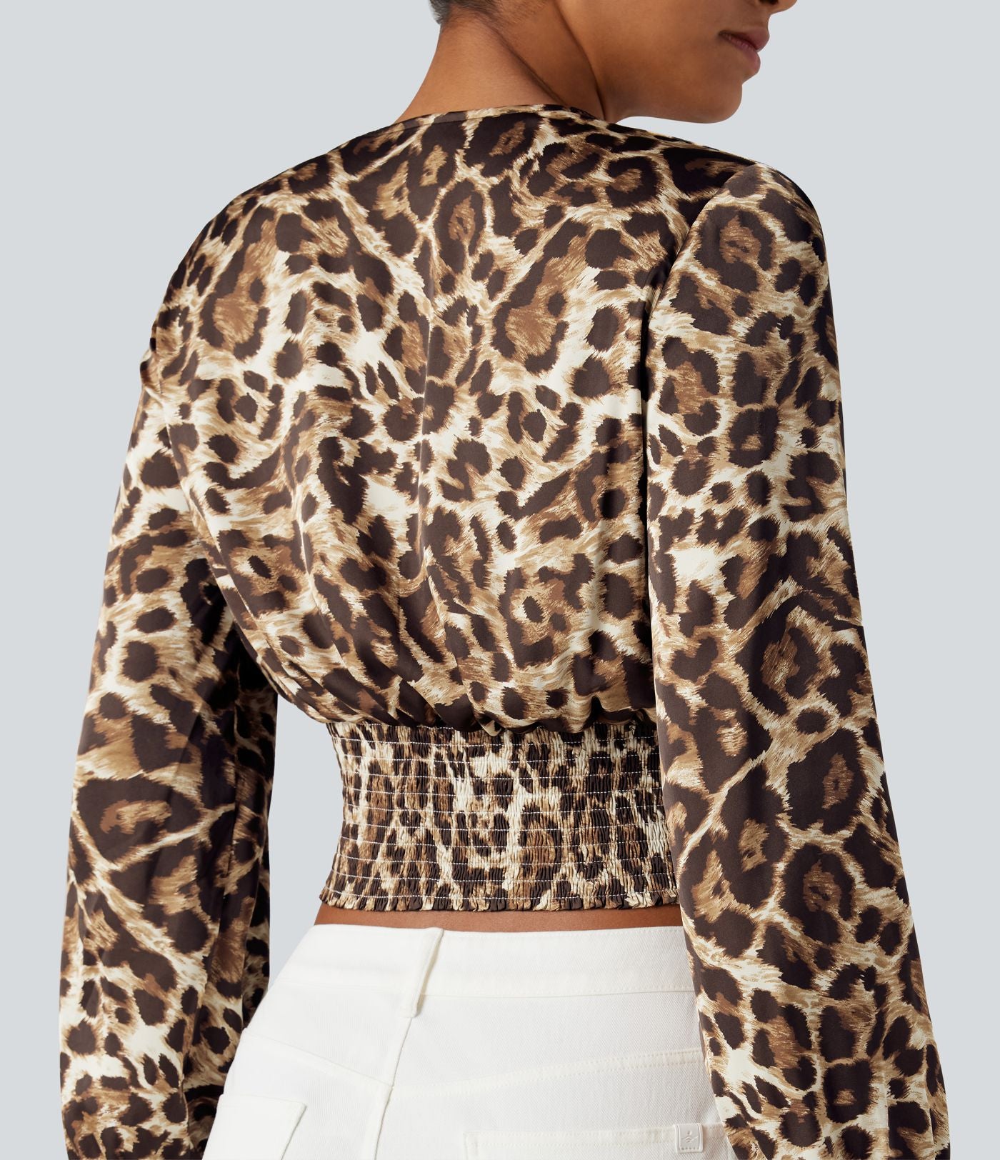Blouse courte col V manches longues imprimé léopard