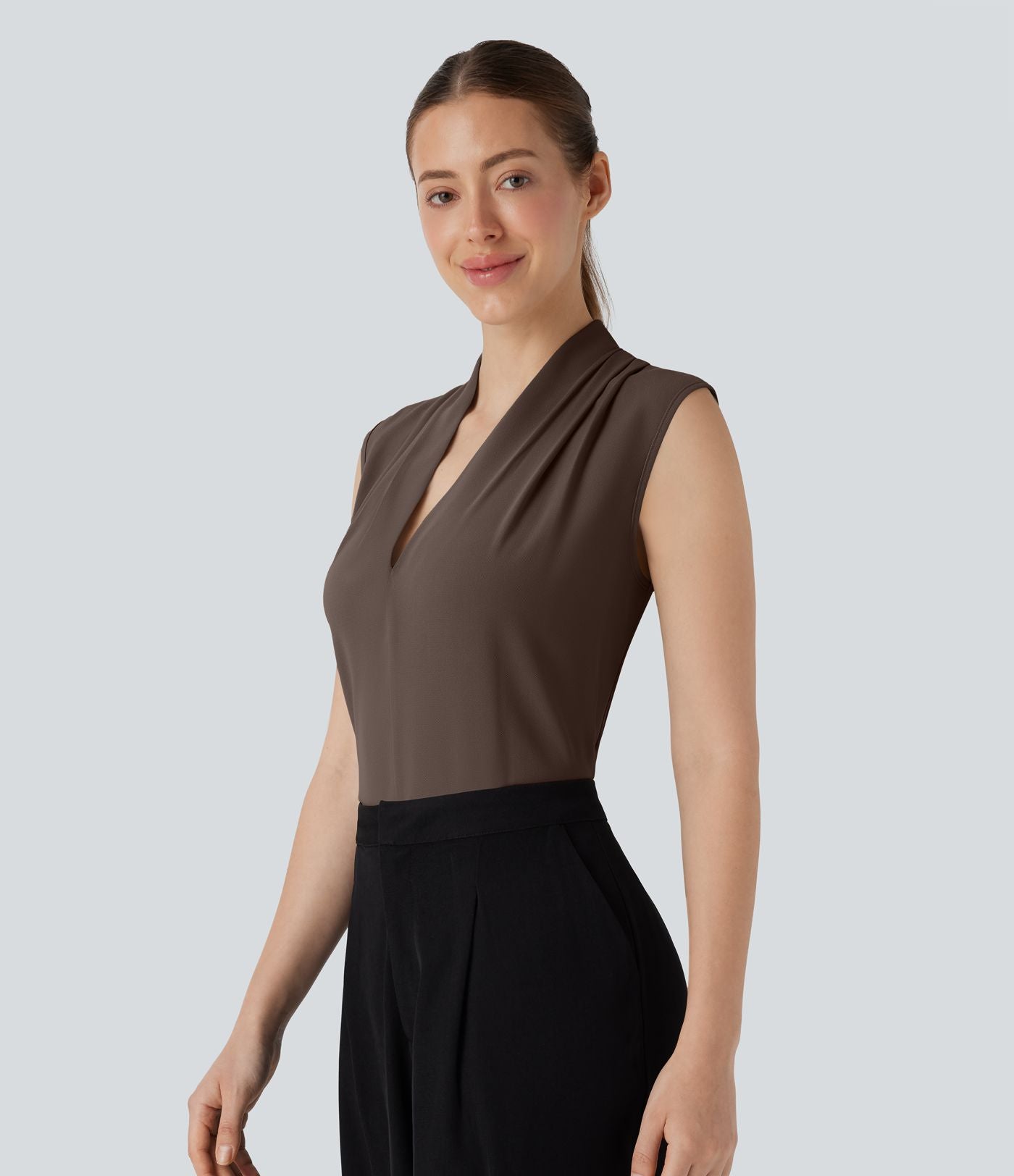 Blouse sans manches col V pour le bureau