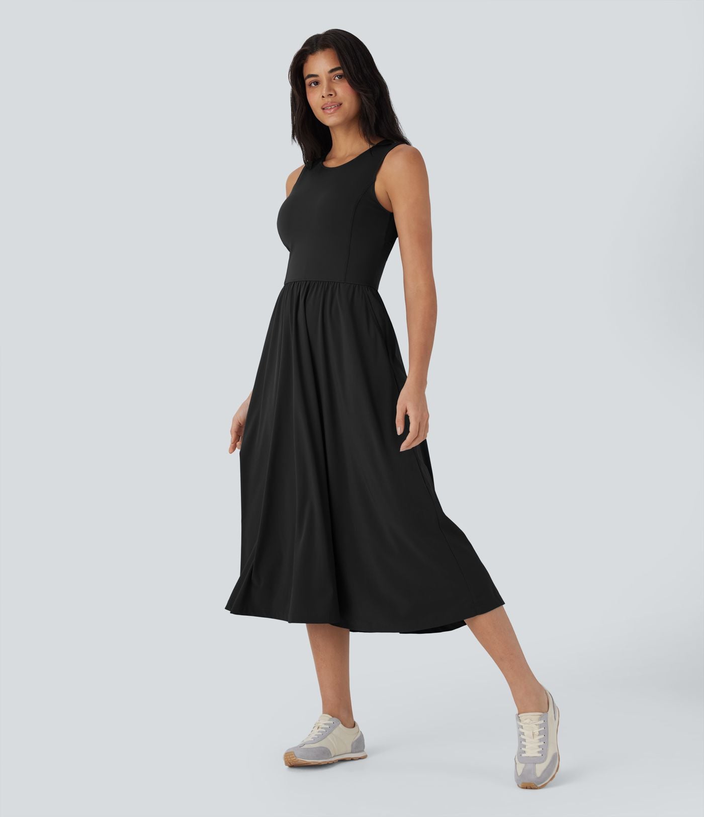 Robe active mi-longue sans manches Breezeful™ avec découpes, séchage rapide, fluide et poches pour camping