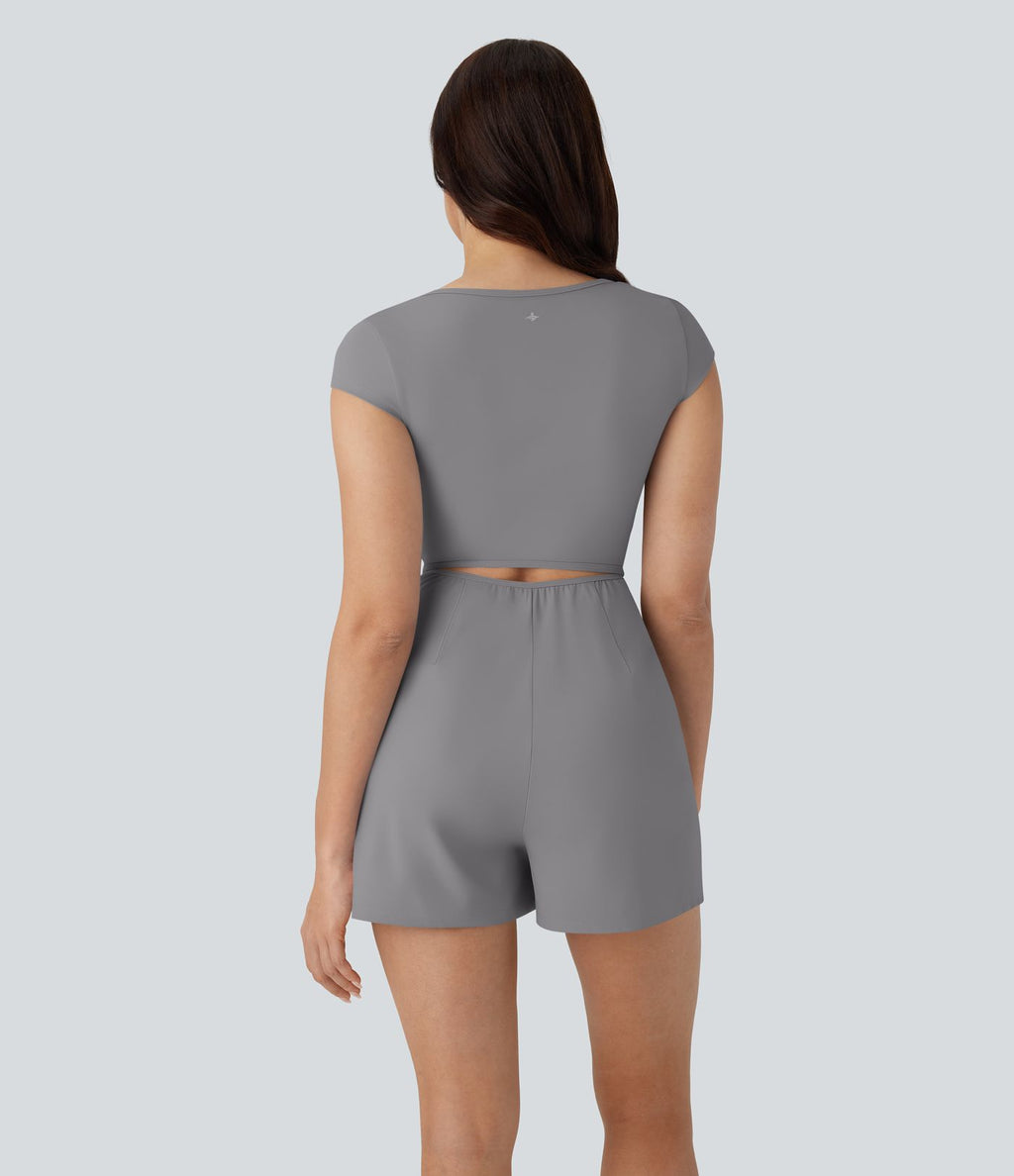 Combinaison de yoga Softlyzero™ Airy avec col U, manches courtes et poches latérales - Édition Easy Peasy