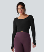 Top de sport yoga SoftlyZero™ Plush col rond ourlet croisé manches longues avec trous pouces