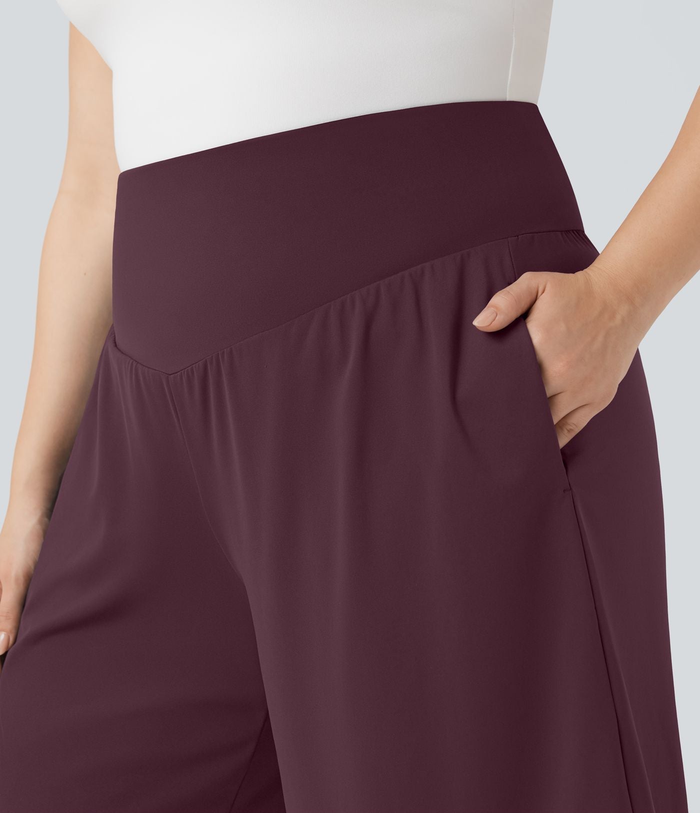 Bermuda de yoga grande taille SoftlyZero™ Airy taille haute effet frais InstantCool avec poches
