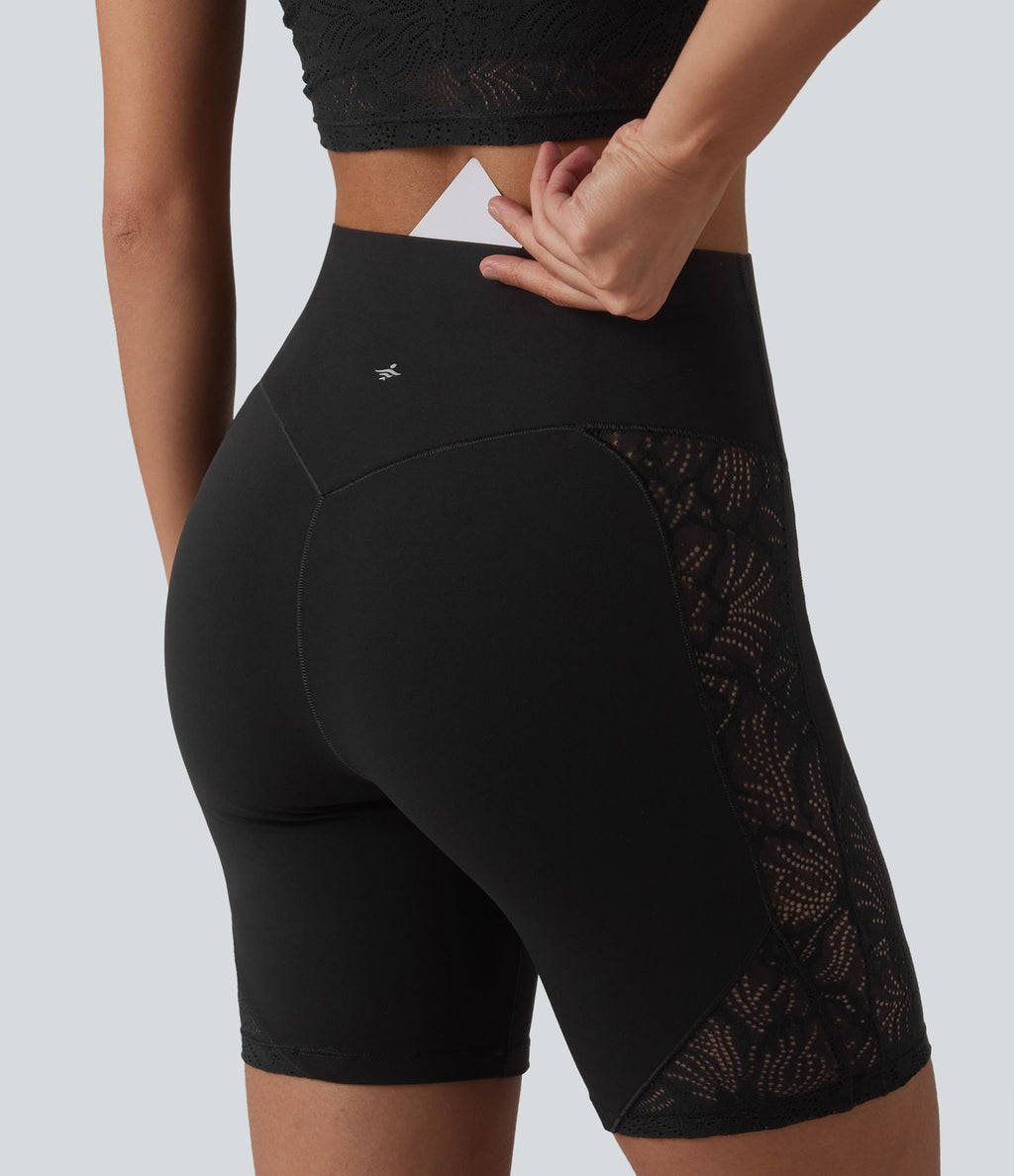 Short cycliste de yoga Halara UltraSculpt™ taille haute ventre plat en dentelle contrastée, 17,5 cm, avec poche