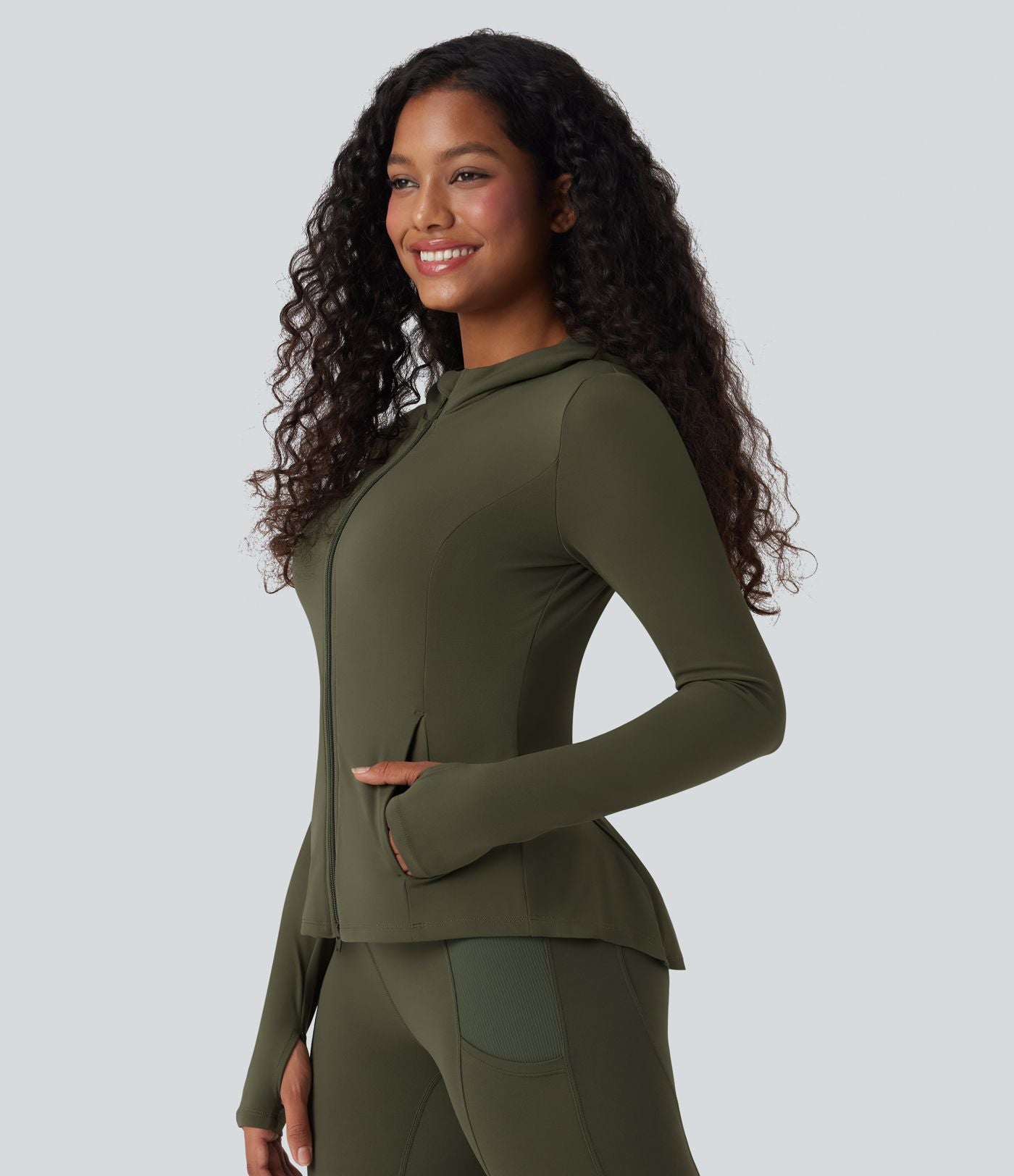 Veste SoftlyZero™ à capuche manches longues avec trous pouces détails plissés et poches-UPF50+