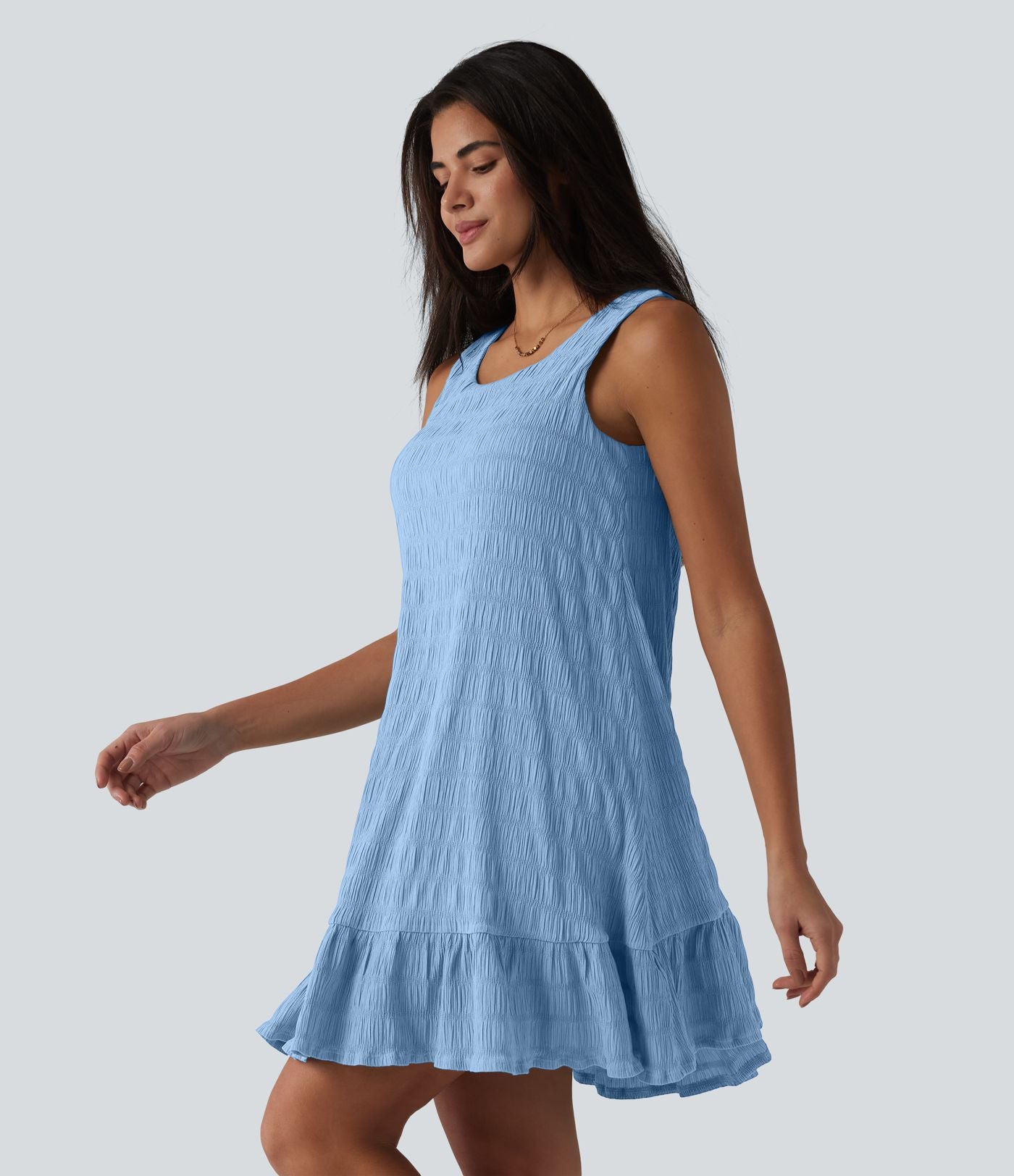 Robe courte décontractée sans manches à col rond, soutien-gorge intégré et ourlet à volants