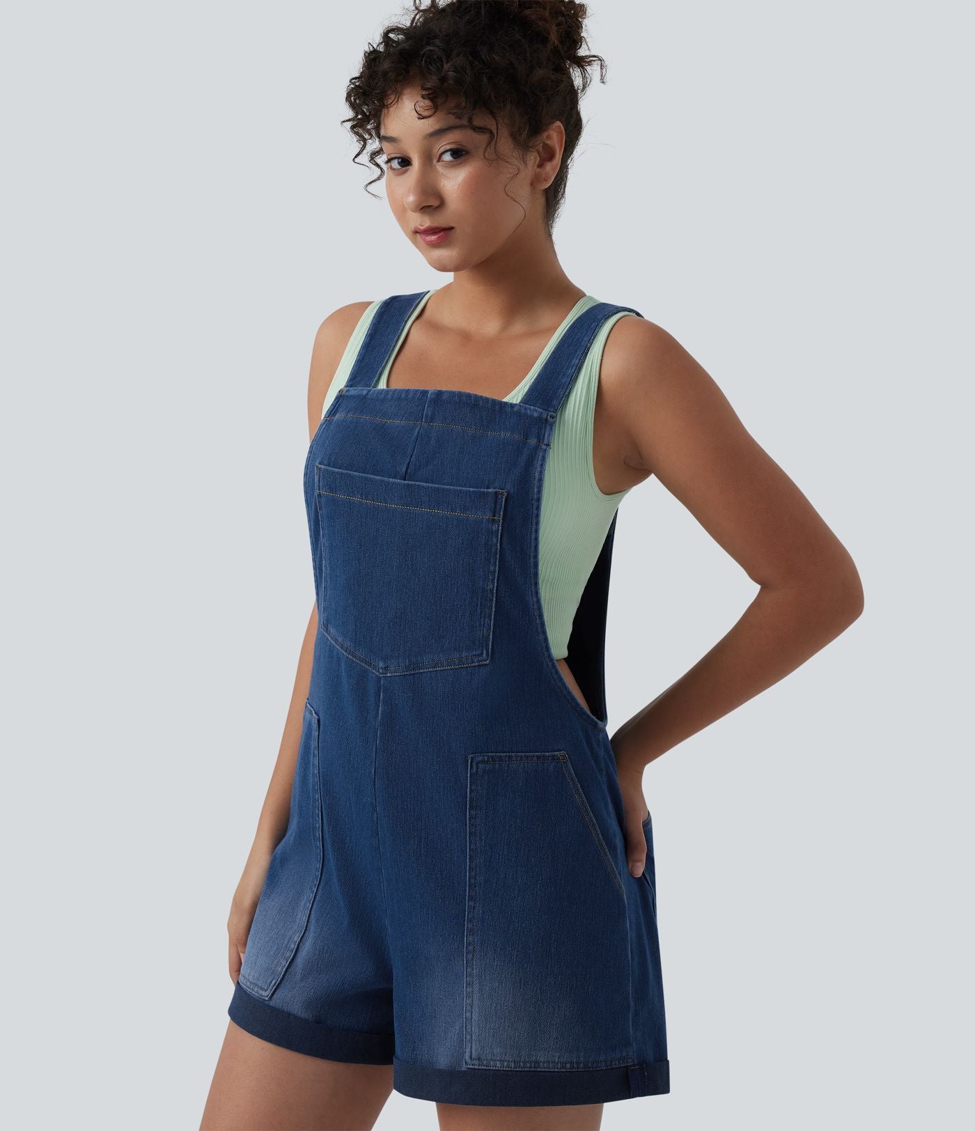 Halara Flex™ Salopette courte en denim encolure carrée ourlet retroussé avec poches