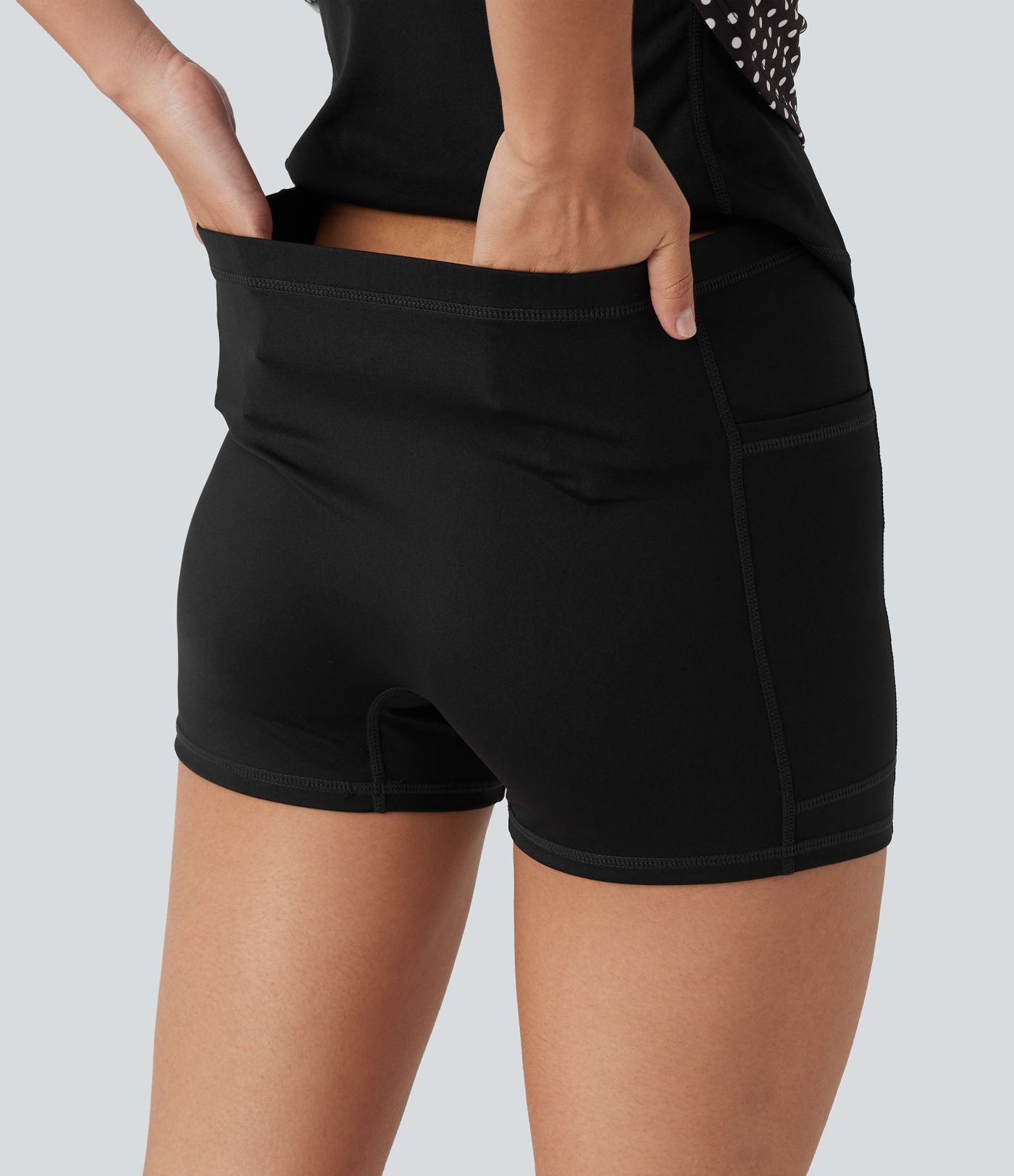 Robe sport de tennis mini 2-en-1 à pois avec brassière intégrée et poches - Édition Easy Peasy