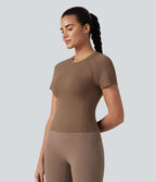 Haut de sport Softlyzero™ à manches courtes et col rond avec soutien-gorge intégré - Protection UPF50+