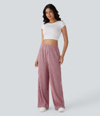Pantalon tailleur décontracté à taille haute, jambes droites, texture froissée et poches latérales