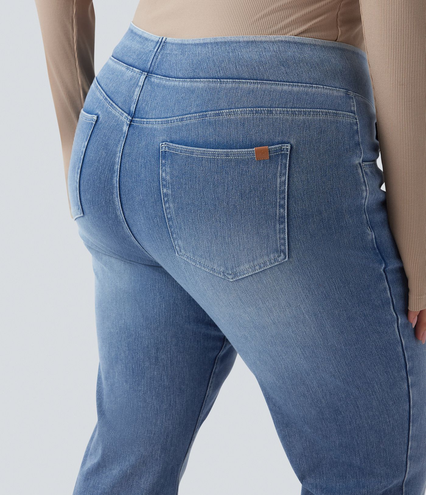 Jean décontracté Halara Flex™ grande taille bootcut taille haute en maille extensible délavée avec multiples poches