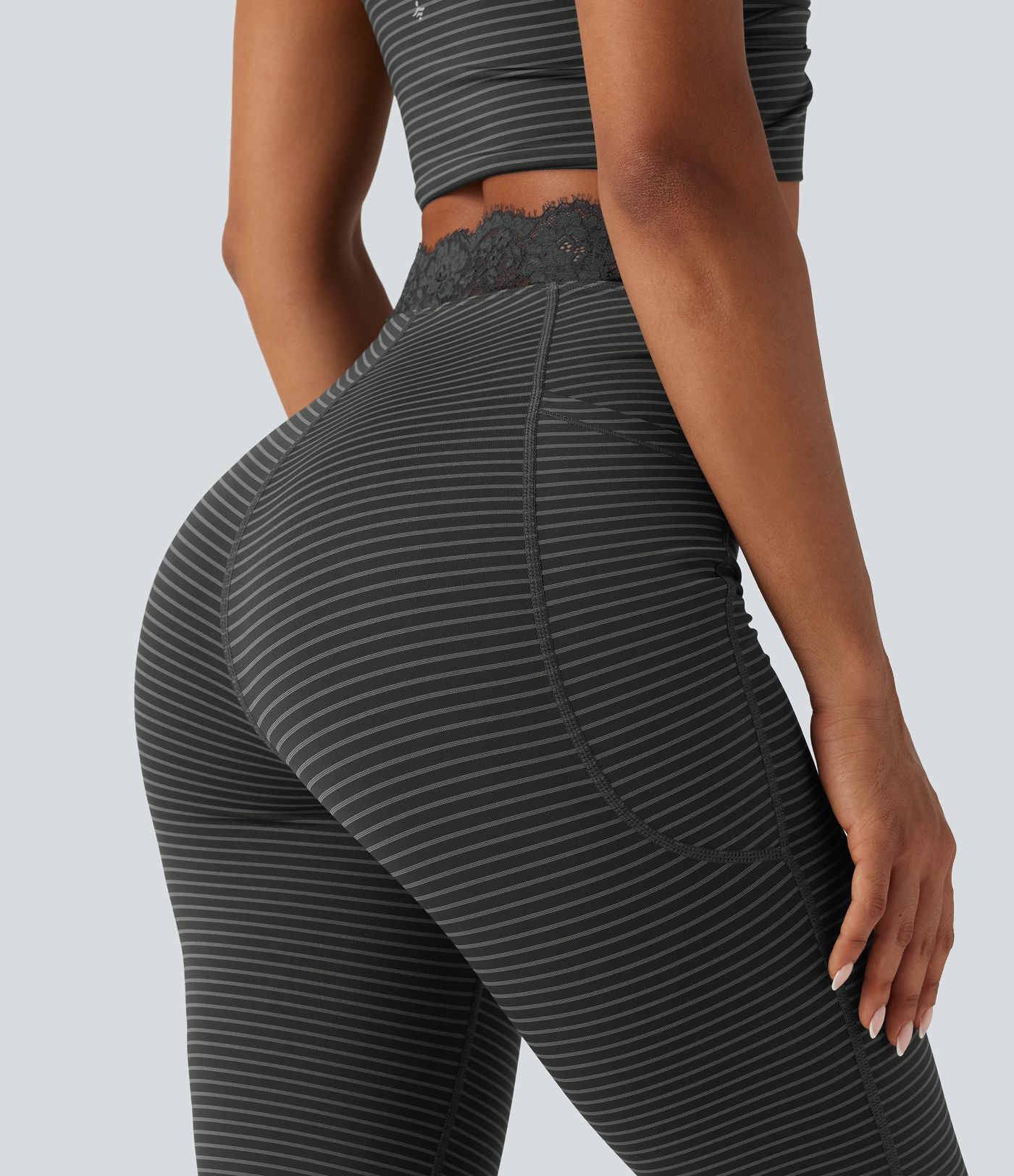Legging de yoga flare taille haute en V avec dentelle contrastée, rayures et poches