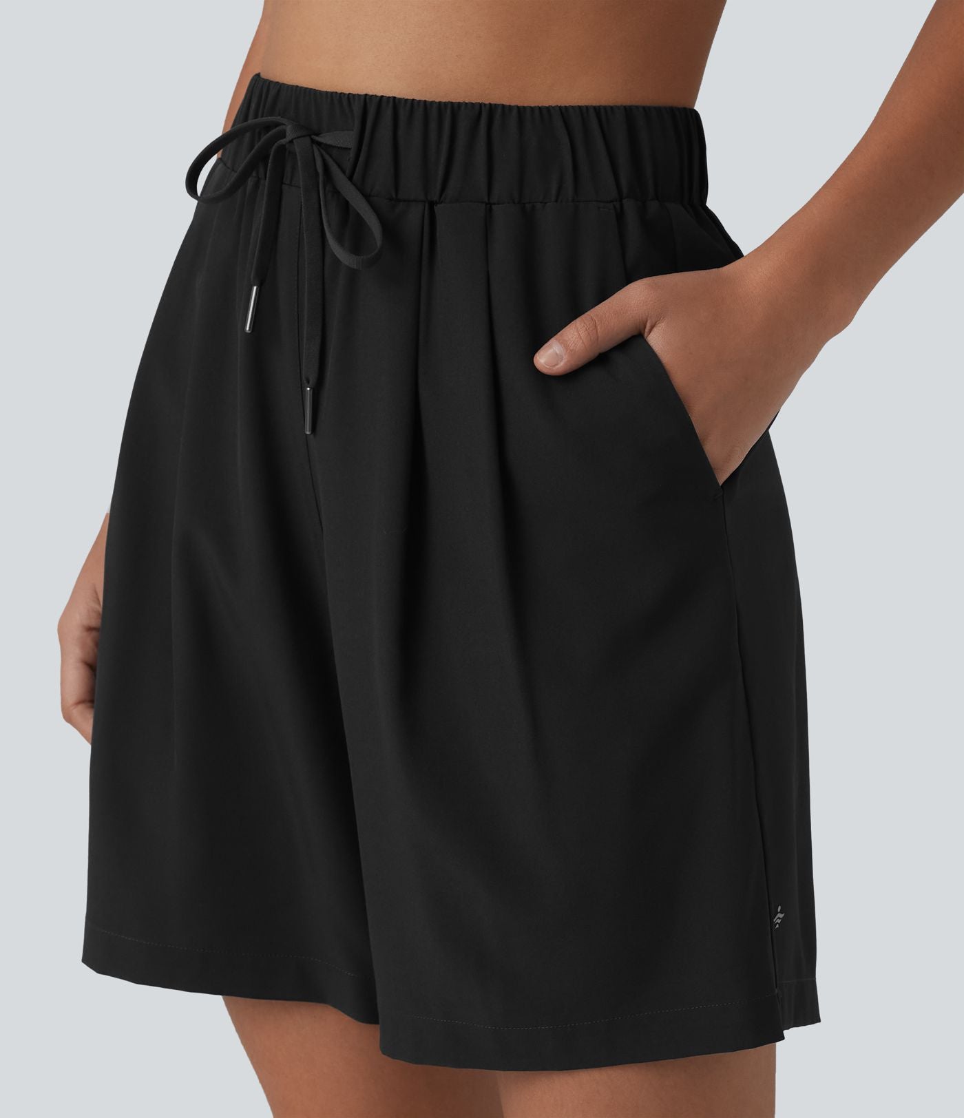 Short de yoga plissé taille haute avec ceinture élastique, cordon de serrage et poches 17,5 cm