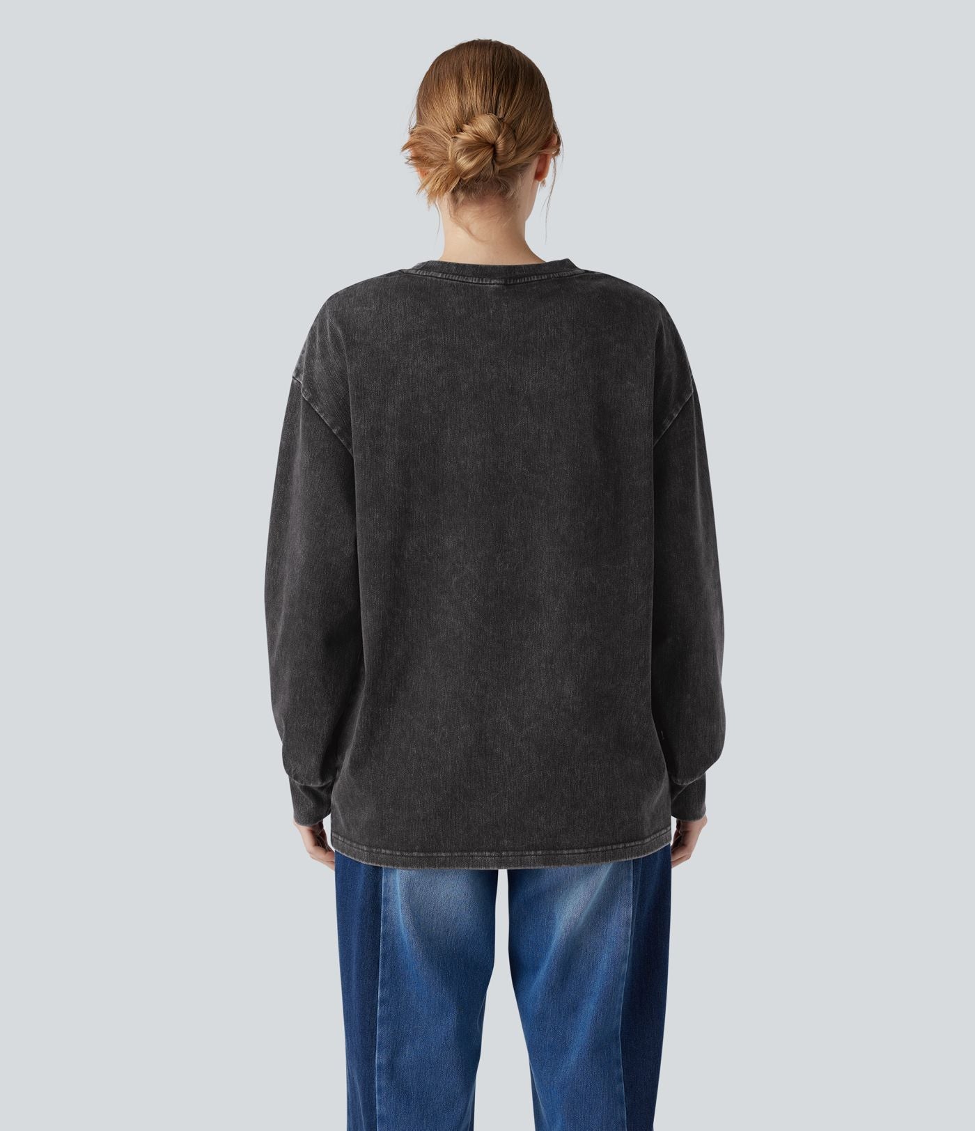 Halara Flex™ T-shirt casual délavé en denim à col rond et manches longues