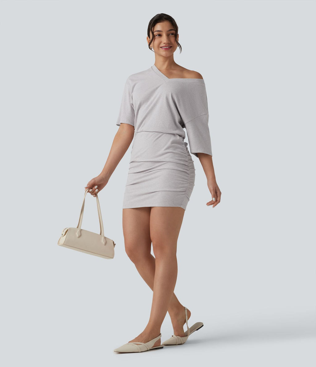 Robe mini moulante décontractée en maille côtelée, col V, manches courtes, froncée