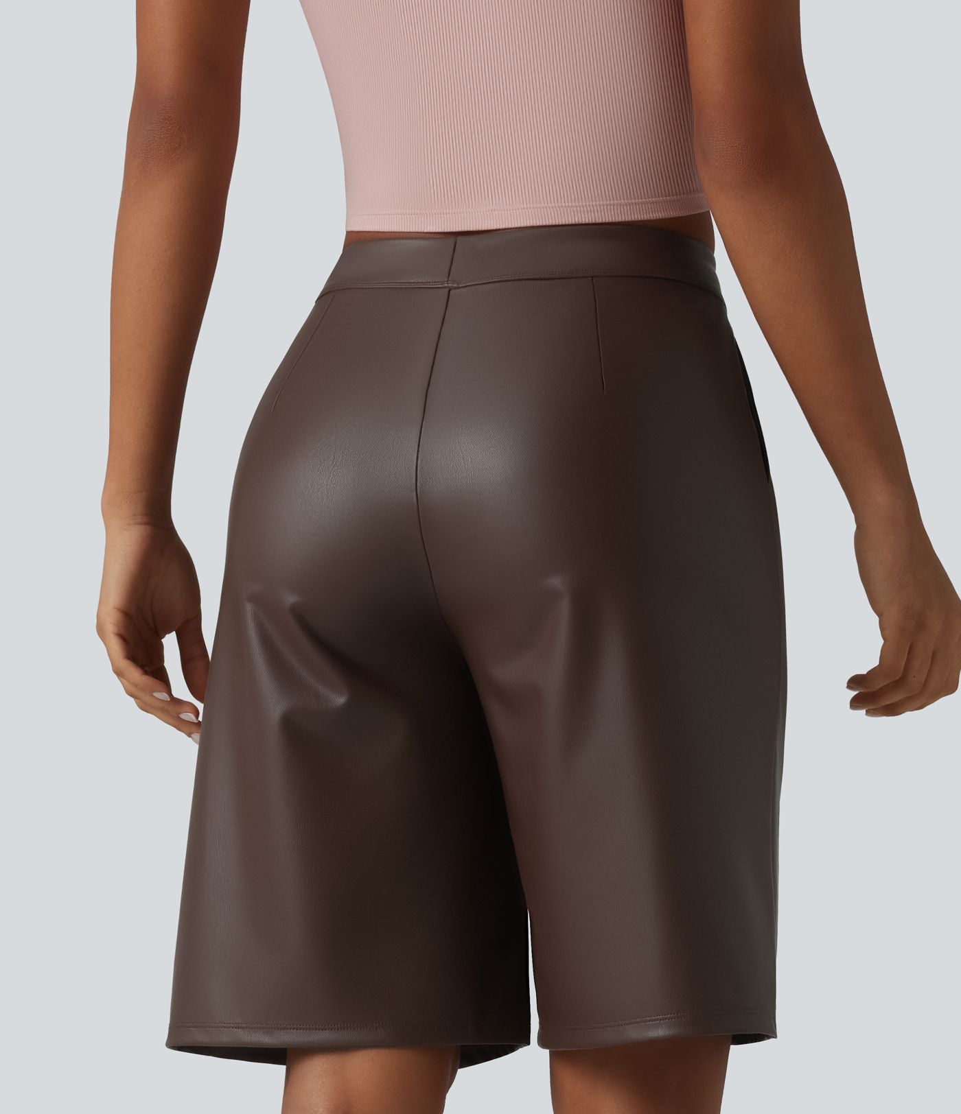 Bermuda décontracté taille mi-haute en PU extensible avec poches 25 cm