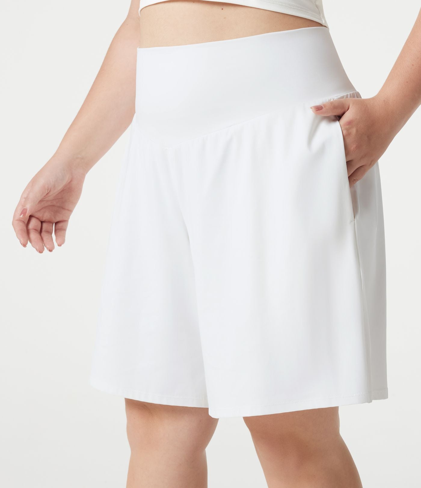 Bermuda de yoga grande taille SoftlyZero™ Airy taille haute effet frais InstantCool avec poches