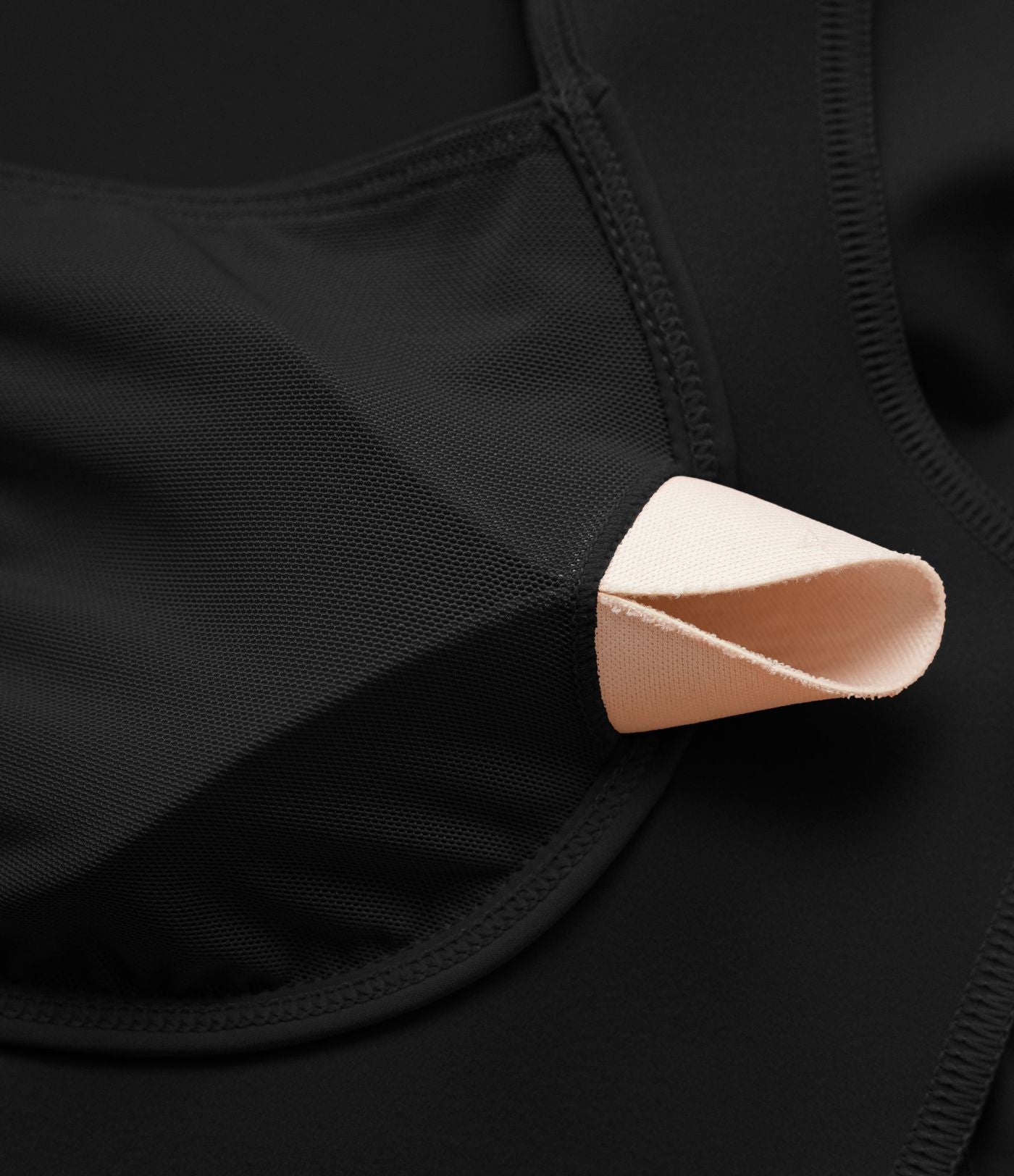 Robe de tennis active courte Halara UltraSculpt™ push-up 2-en-1 manches longues avec trous pouces et poche