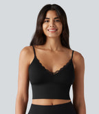 Brassière de sport décontractée OneForm Seamless Flow à maintien léger et dentelle contrastée