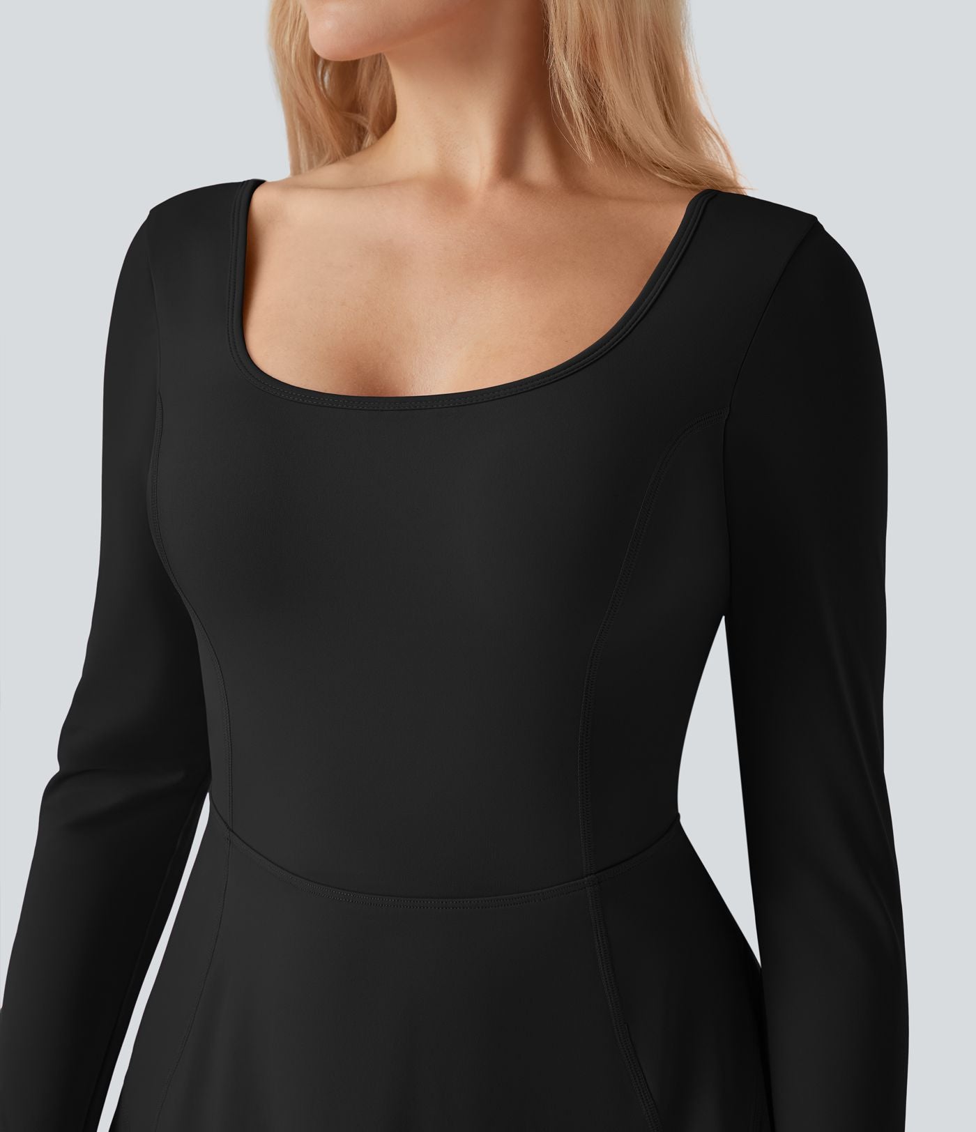 Robe de danse courte SoftlyZero™ Airy col U manches longues avec passe-pouces 2-en-1 effet frais InstantCool et poches, accès facile Easy Peasy