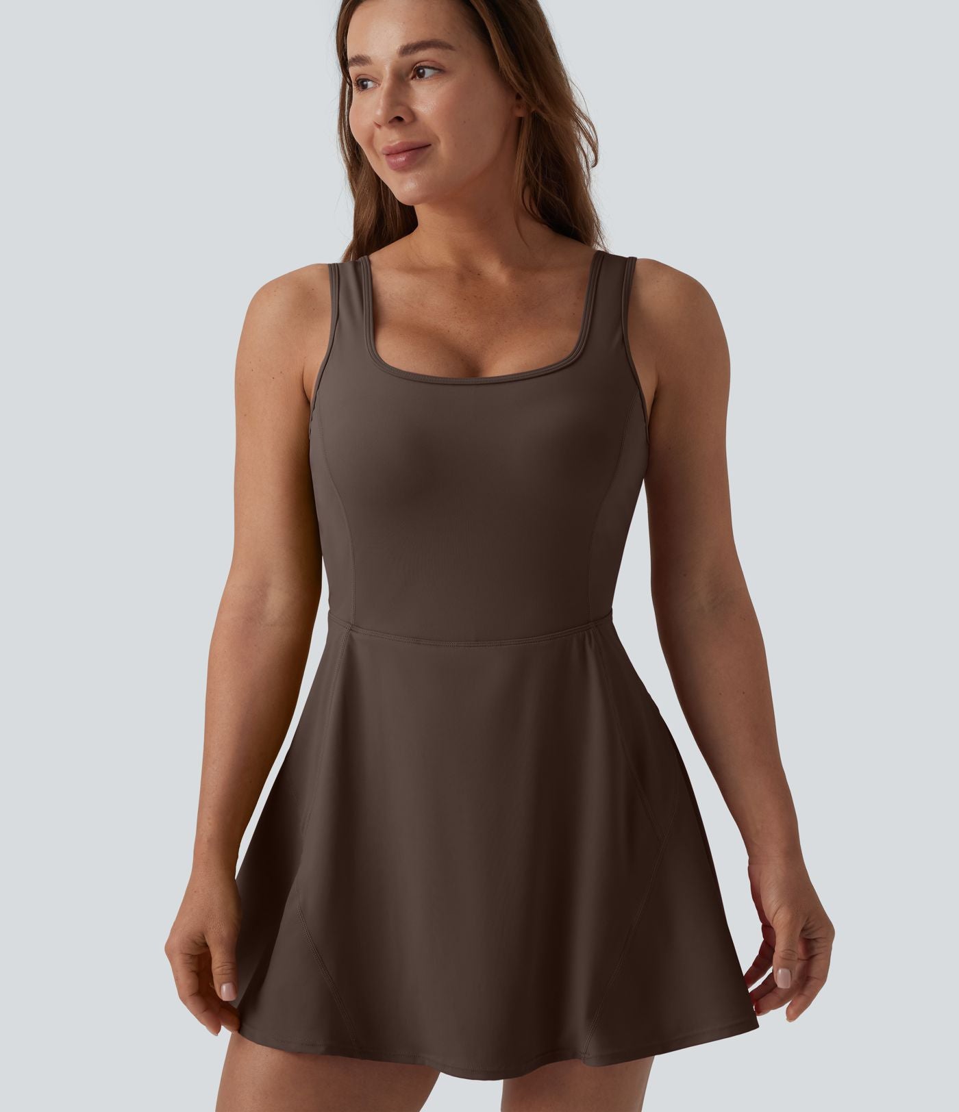 Robe de sport mini 2-en-1 SoftlyZero™ Airy col U poches effet frais InstantCool danse bonnets E-G, accès facile Easy Peasy