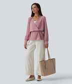 Blouse esprit bureau défroissage facile, col V cache-cœur avec boutons-pression, manches longues et coupe ample