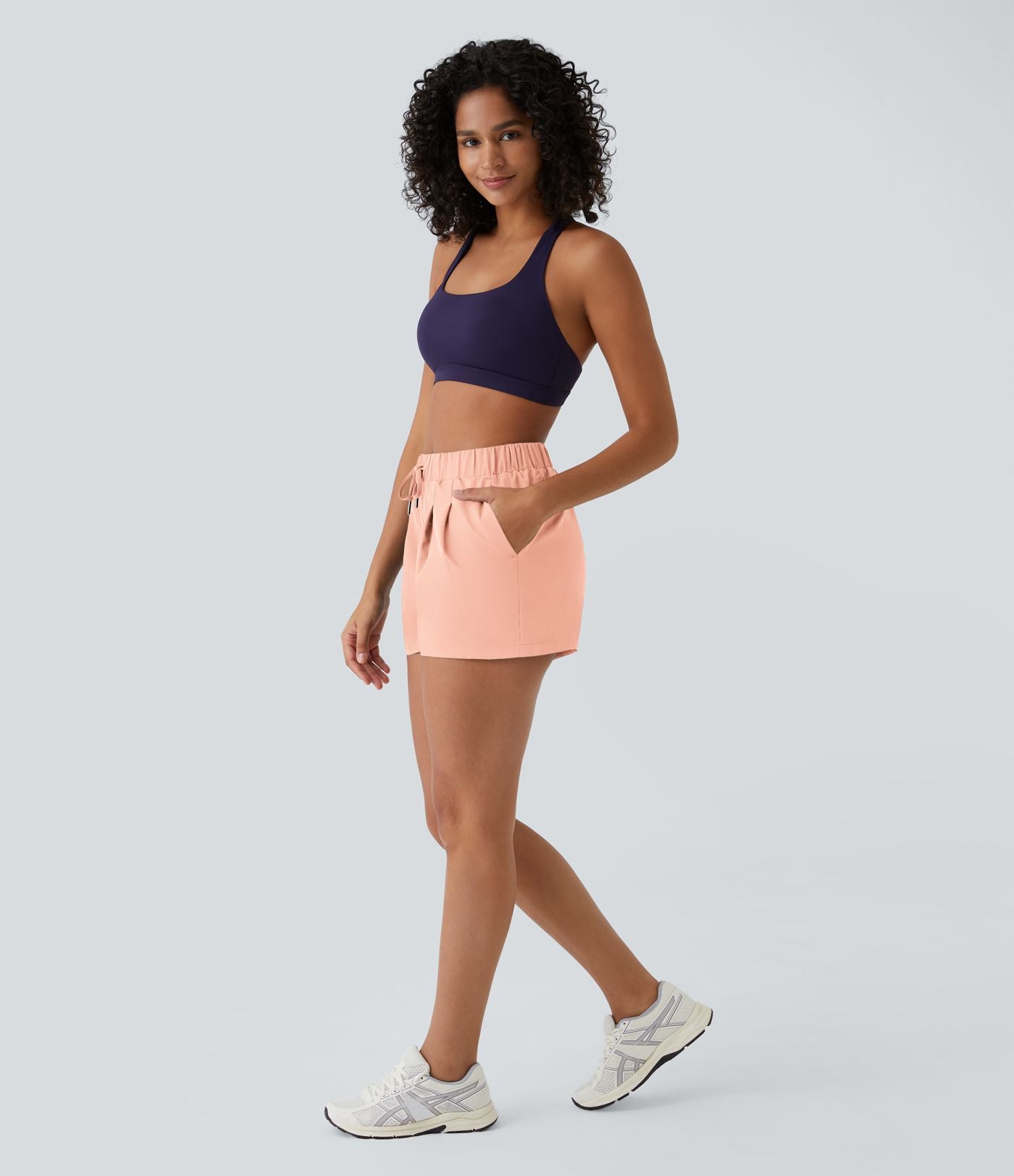 Short 7,5cm Casual à Taille Moyenne avec Ceinture Élastique Cordon de Serrage et Poches Latérales Ruchées