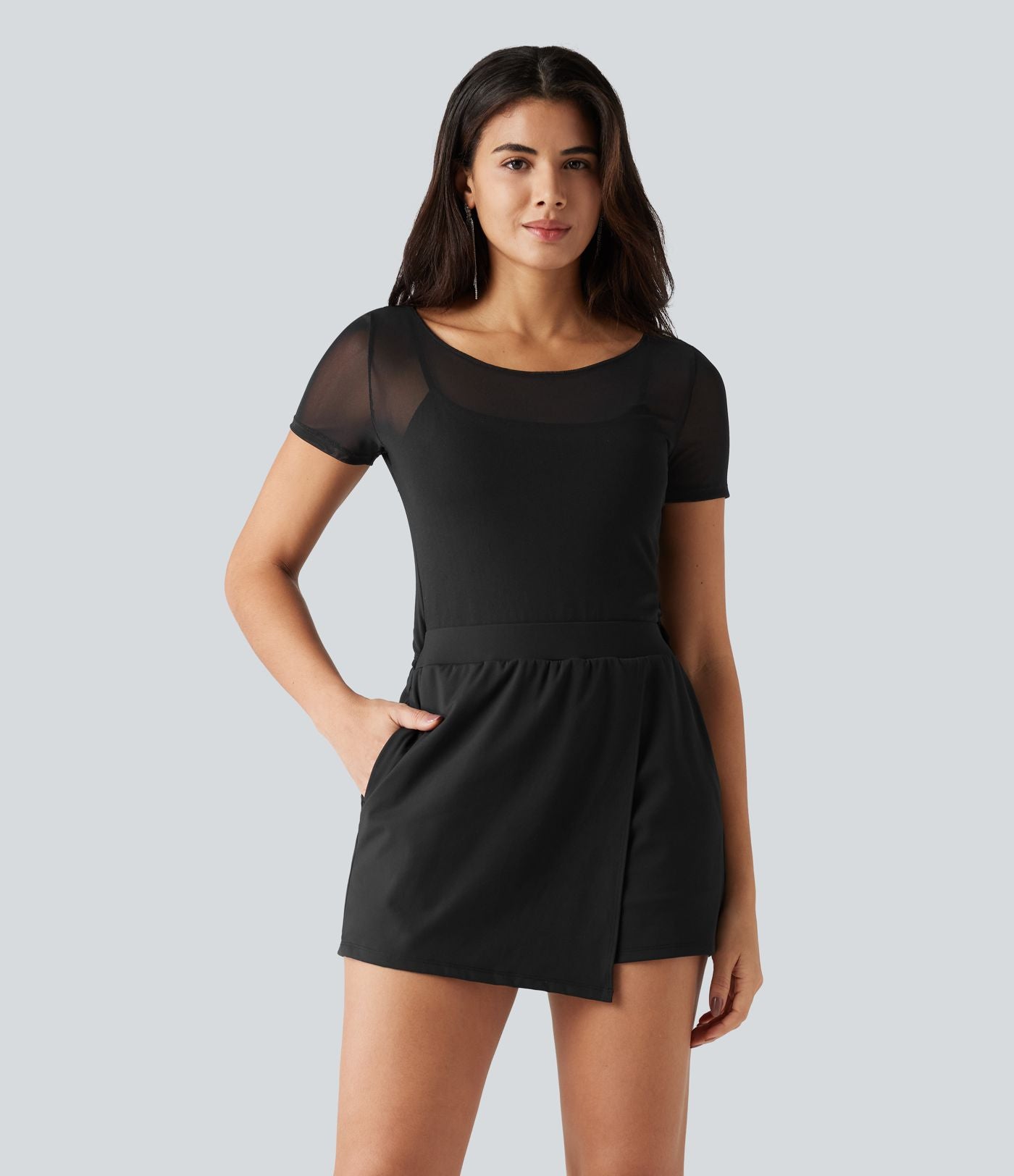 Combishort de soirée SoftlyZero™ Plush à encolure bateau avec coussinets amovibles, mesh contrasté et poches, accès facile Easy Peasy