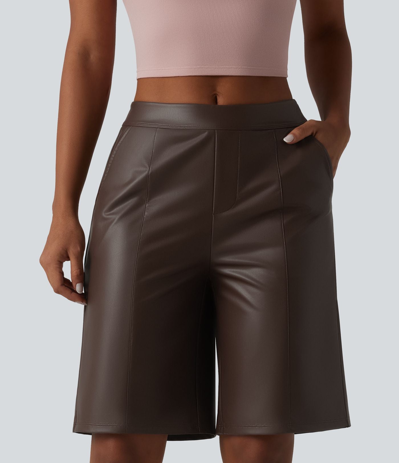 Bermuda décontracté taille mi-haute en PU extensible avec poches 25 cm
