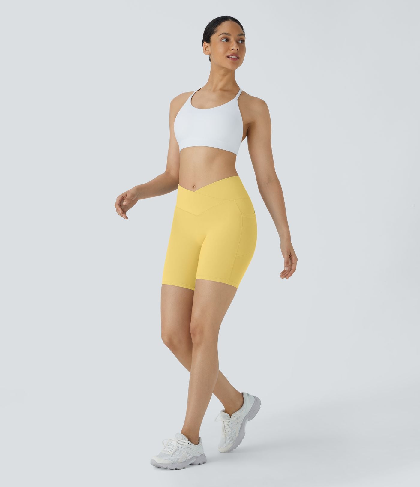 Softlyzero™ Short 17,5cm Yoga Taille Haute Crossover avec Poches Latérales