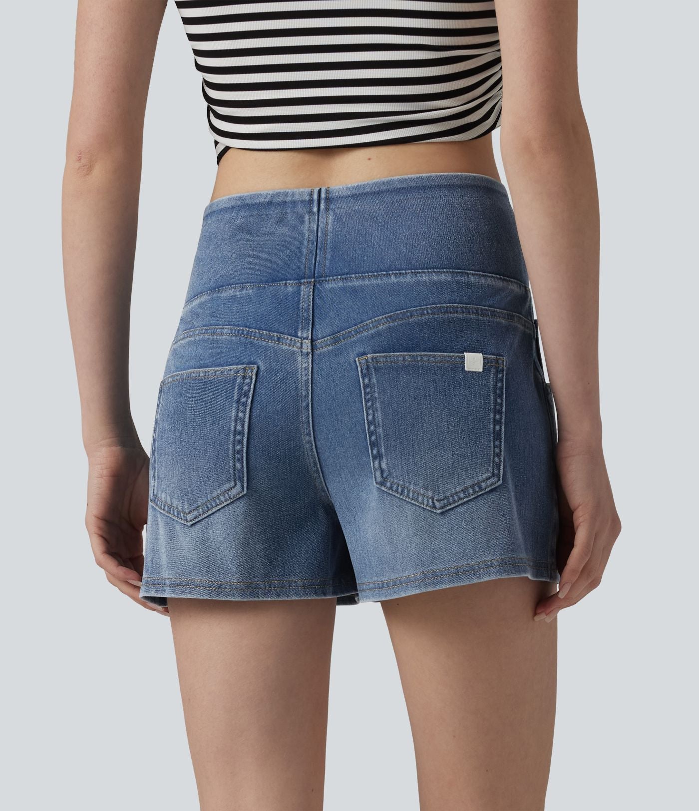 Halara Flex™ Short décontracté en denim lyocell délavé taille mi-haute drapé 9 cm avec poches