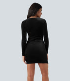 Robe mini moulante en velours col V profond manches longues froncée