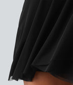 Robe de tennis courte 2-en-1 à bretelles SoftlyZero™ dos nu avec mesh contrasté, brassière intégrée et poches – Édition Easy Peasy – UPF 50+