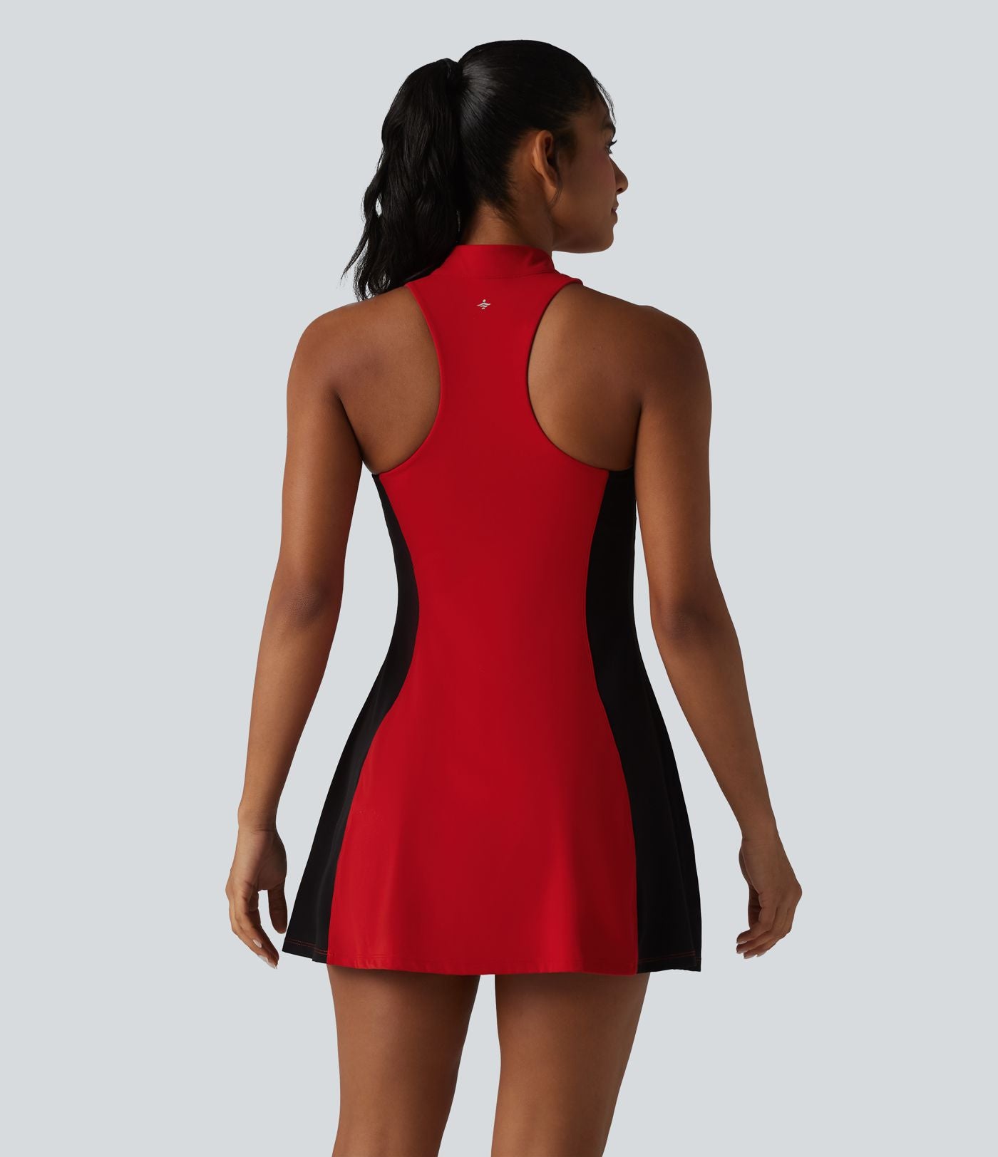 Halara UltraSculpt™ Robe sport mini de golf à col cheminée, soutien-gorge intégré, dos nageur et colorblock