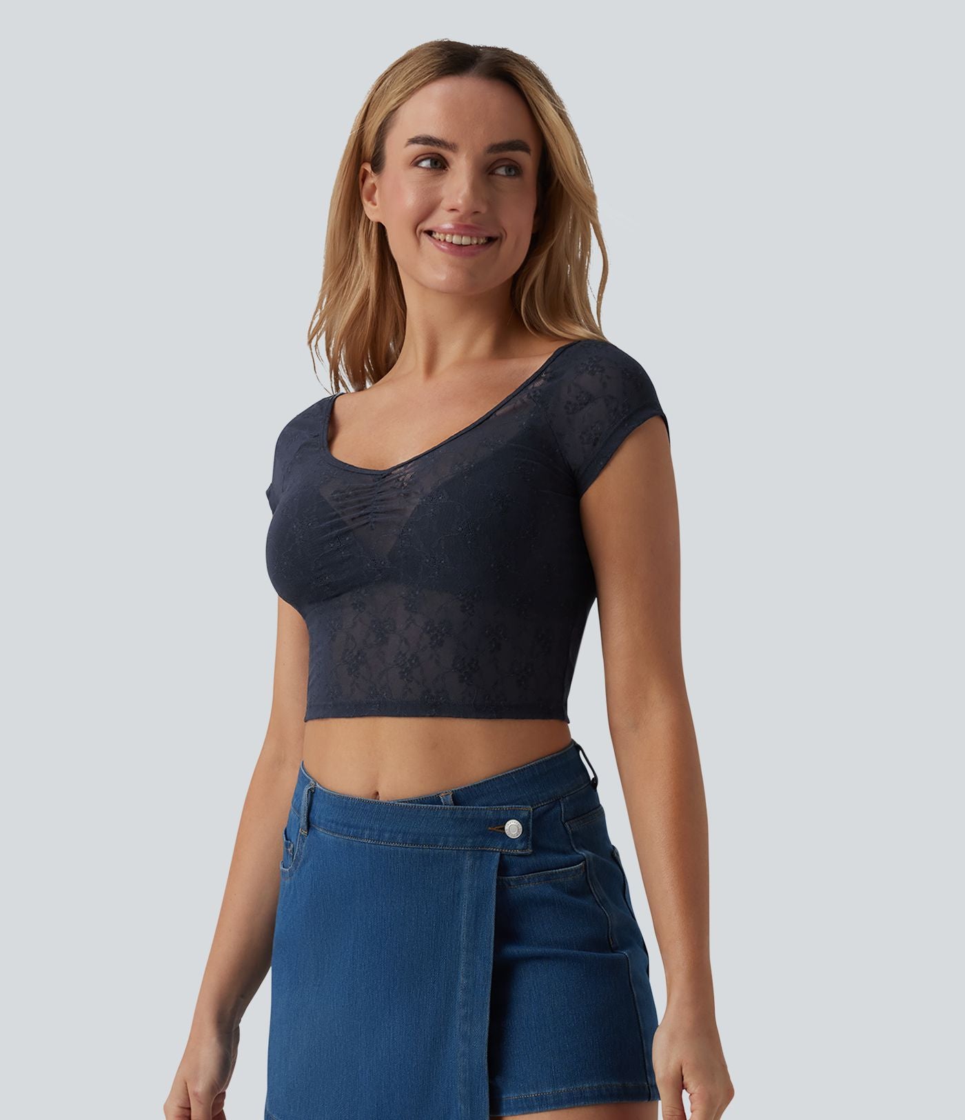 T-shirt casual court col cœur manches courtes en dentelle