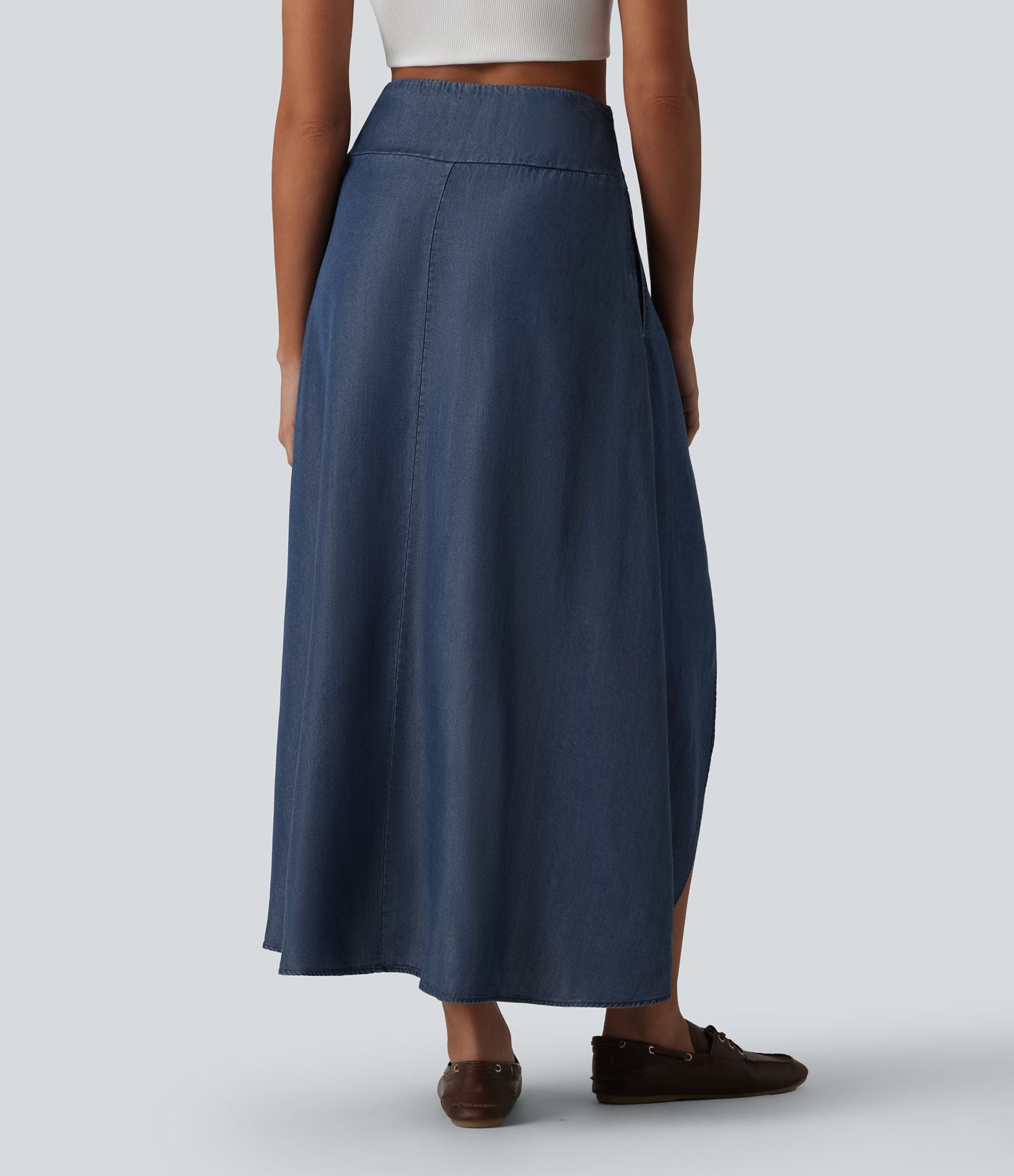 Jupe en jean midi fluide drapée en lyocell taille haute avec fermeture éclair invisible, ourlet asymétrique et poches