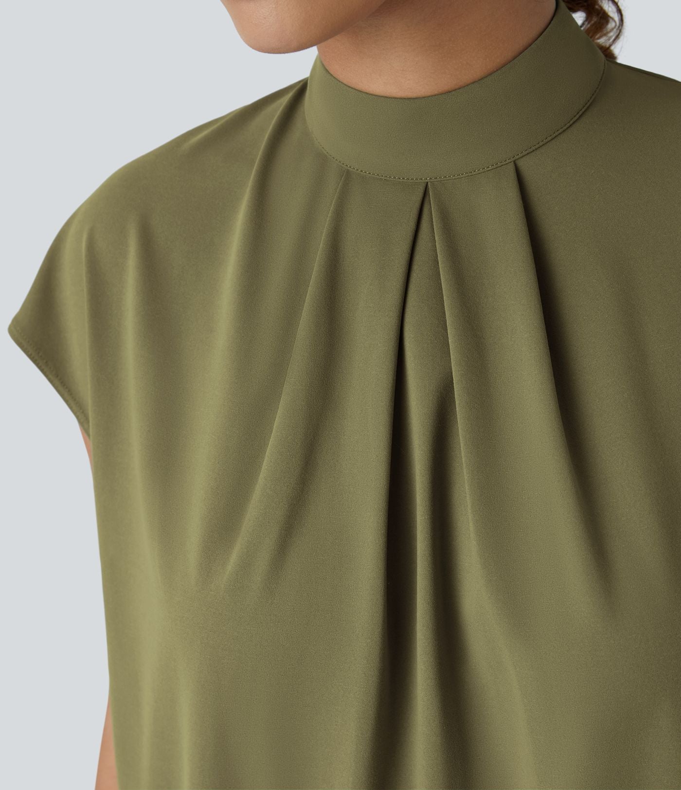 Blouse de Travail à Col Montant Plissée avec Boutons dans le Dos et Manches Courtes
