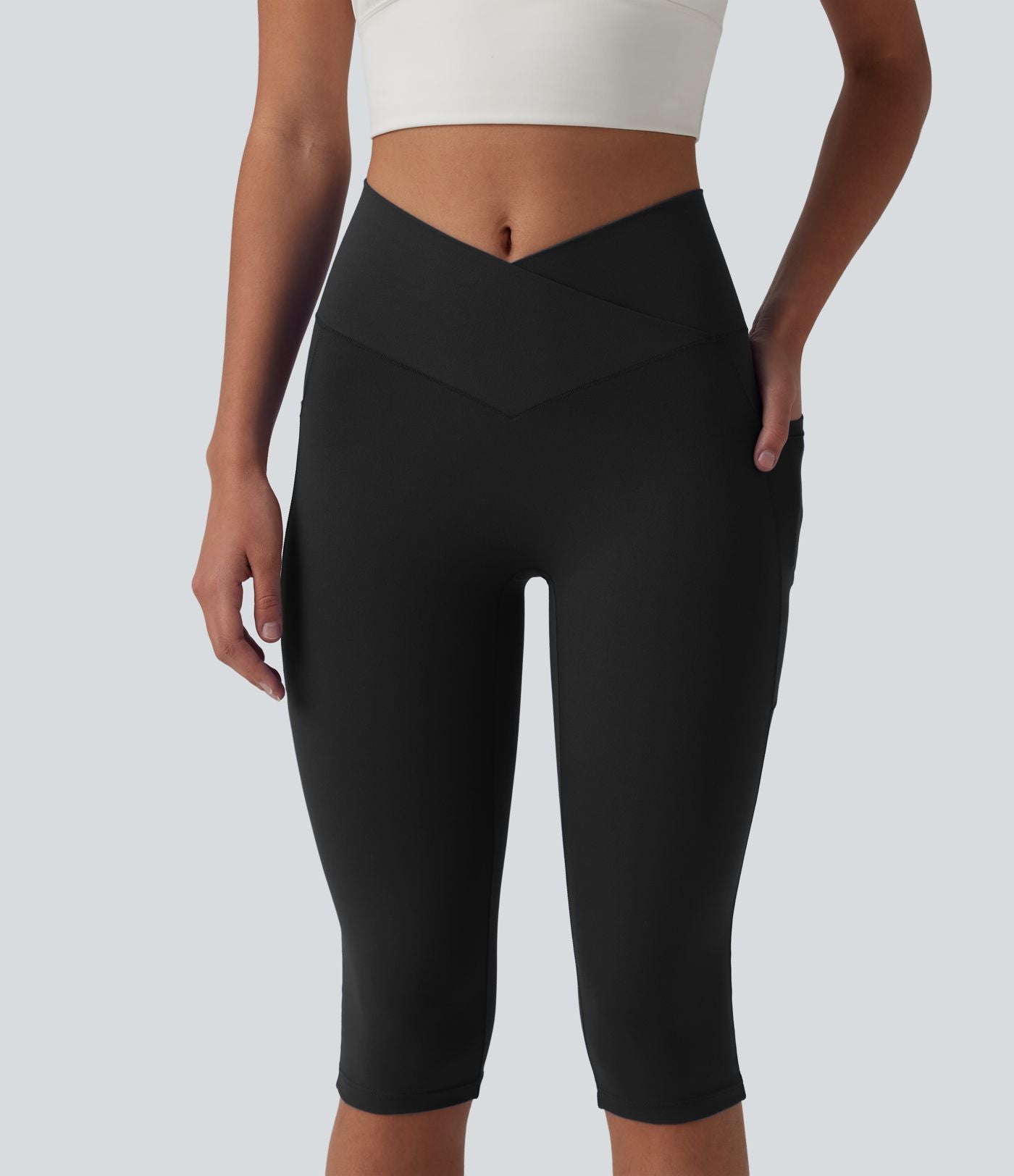 Legging de yoga corsaire SoftlyZero™ taille haute croisé avec poches - UPF50+
