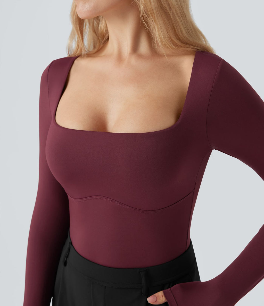 Body tailleur ajusté décolleté carré manches longues avec brassière intégrée