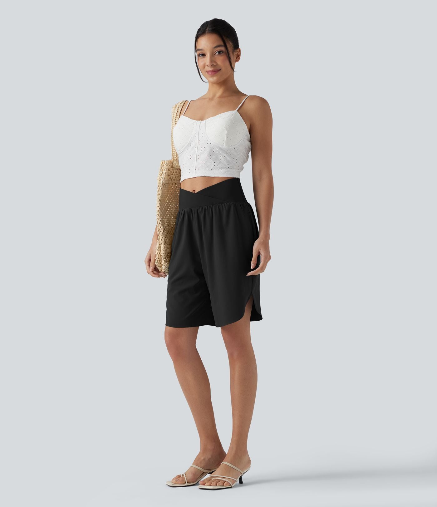Short taille haute croisé séchage rapide avec ourlet arrondi Breezeful™ et poches