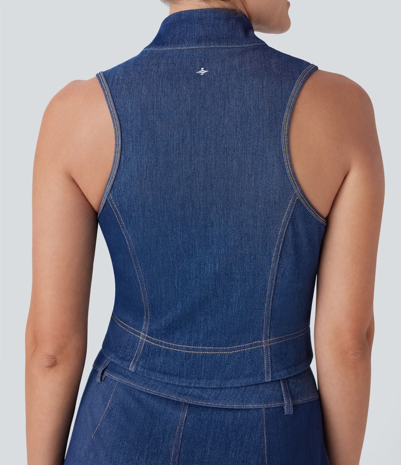 Débardeur de tennis Halara Flex™ en denim stretch délavé avec col montant, fermeture éclair et effet frais InstantCool