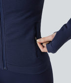 Veste yoga en maille gaufrée à capuche zippée à manches longues avec passants pouces sans couture OneForm Seamless Flow avec poches