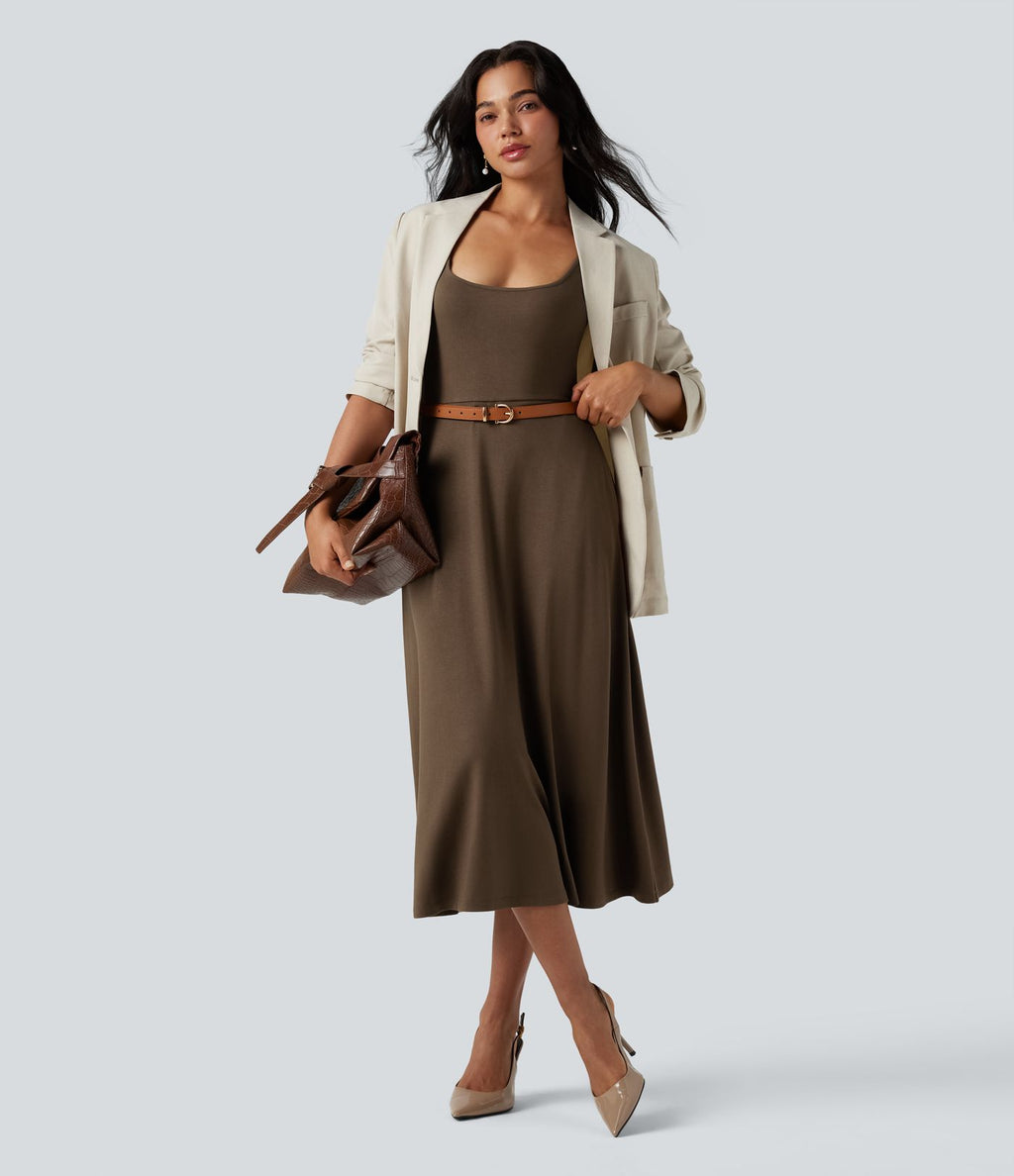 Robe mi-longue fluide col U sans manches avec poches