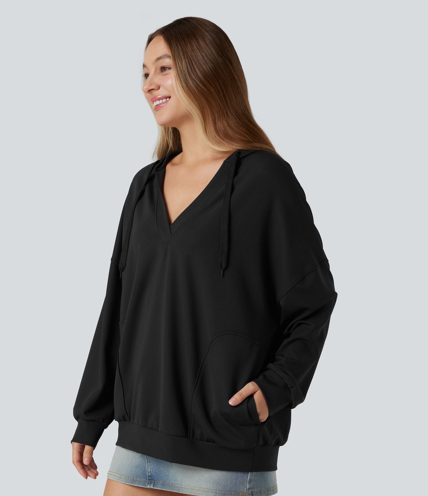 Sweat-shirt à capuche col V manches longues coupe décontractée avec poches