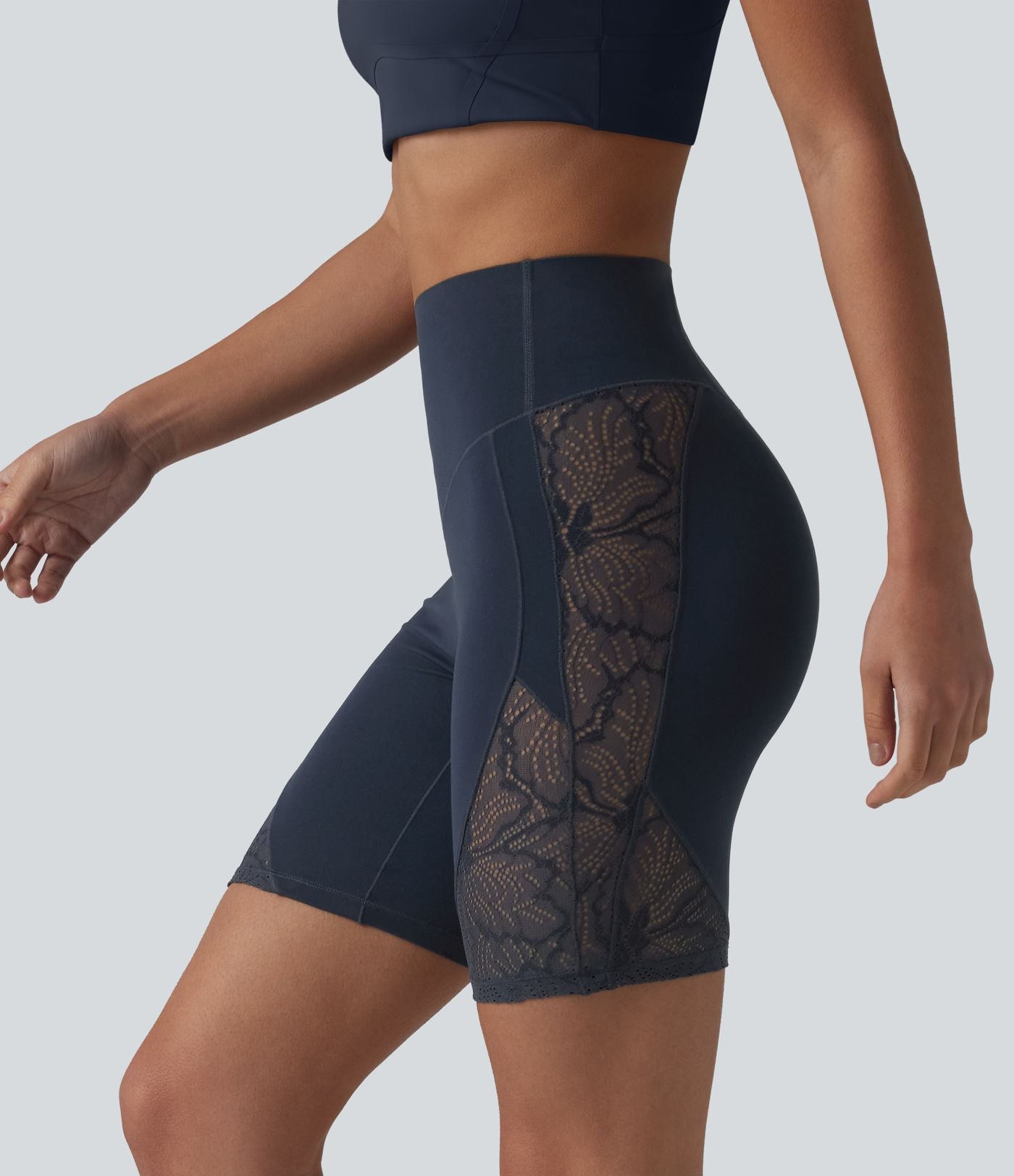 Short cycliste de yoga Halara UltraSculpt™ taille haute ventre plat en dentelle contrastée, 17,5 cm, avec poche