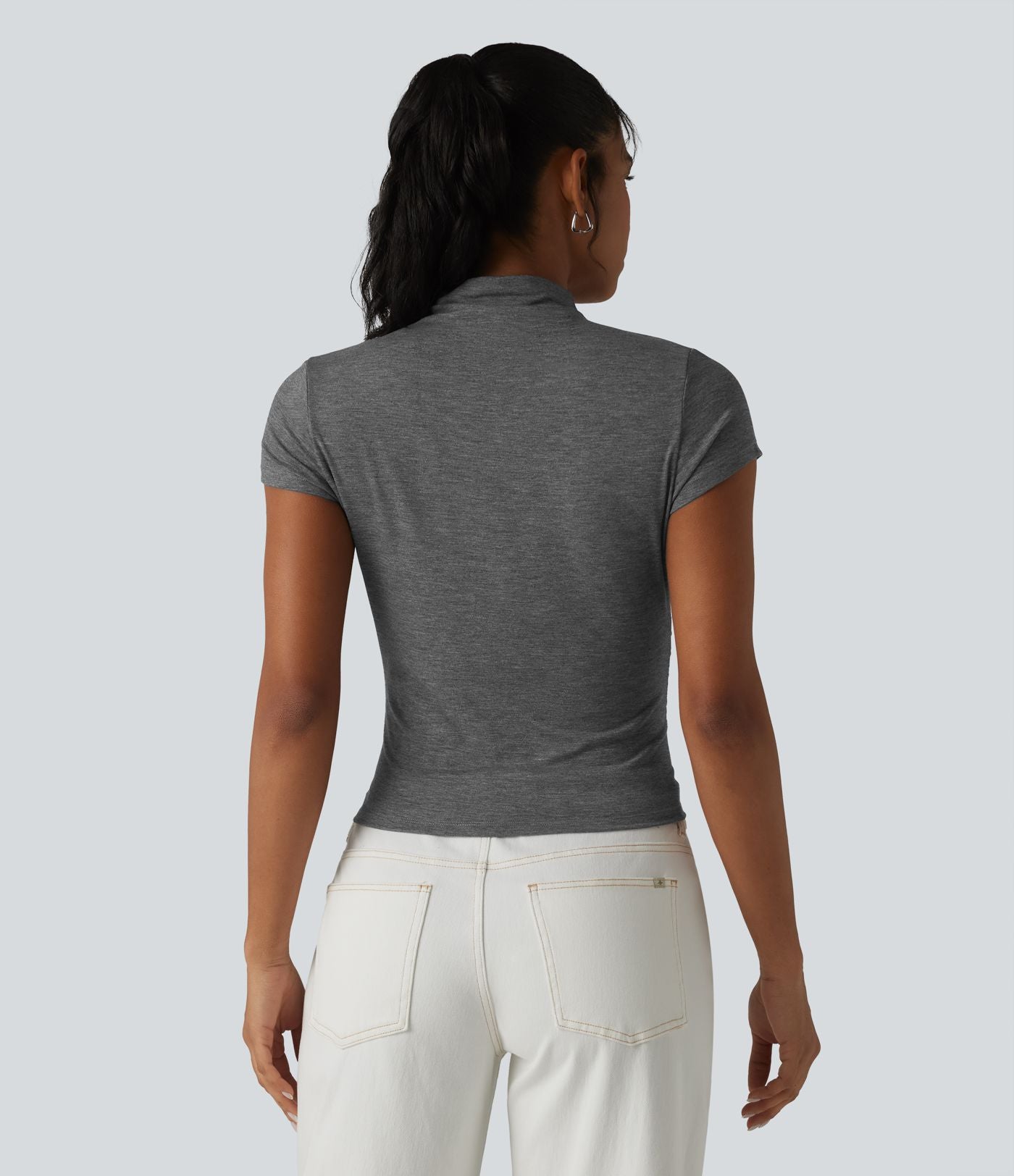T-shirt casual froncé à col cheminée et manches courtes