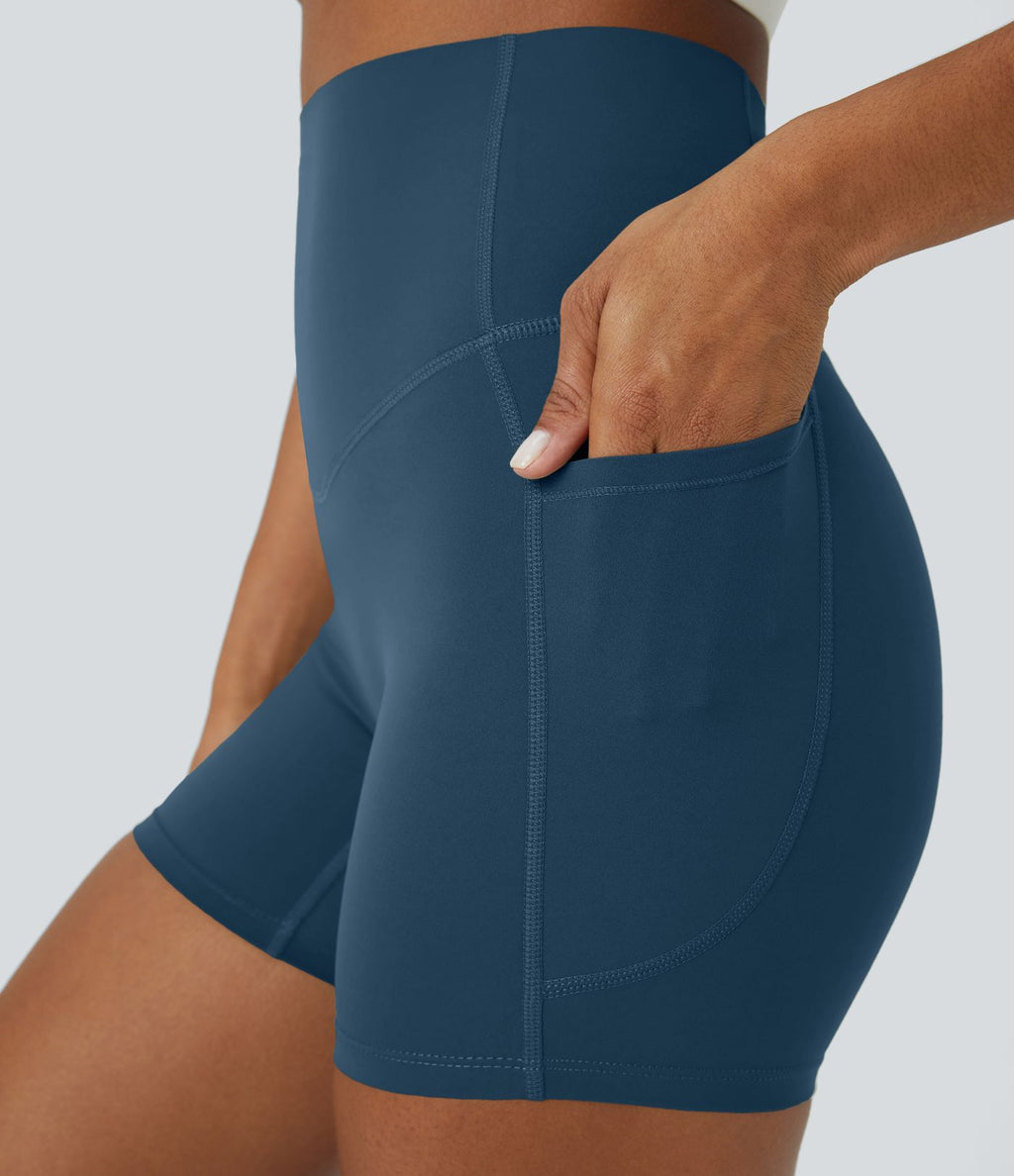 Short cycliste d'entraînement gainant taille haute UltraSculpt™ SoCinched à poches latérales 12,5 cm